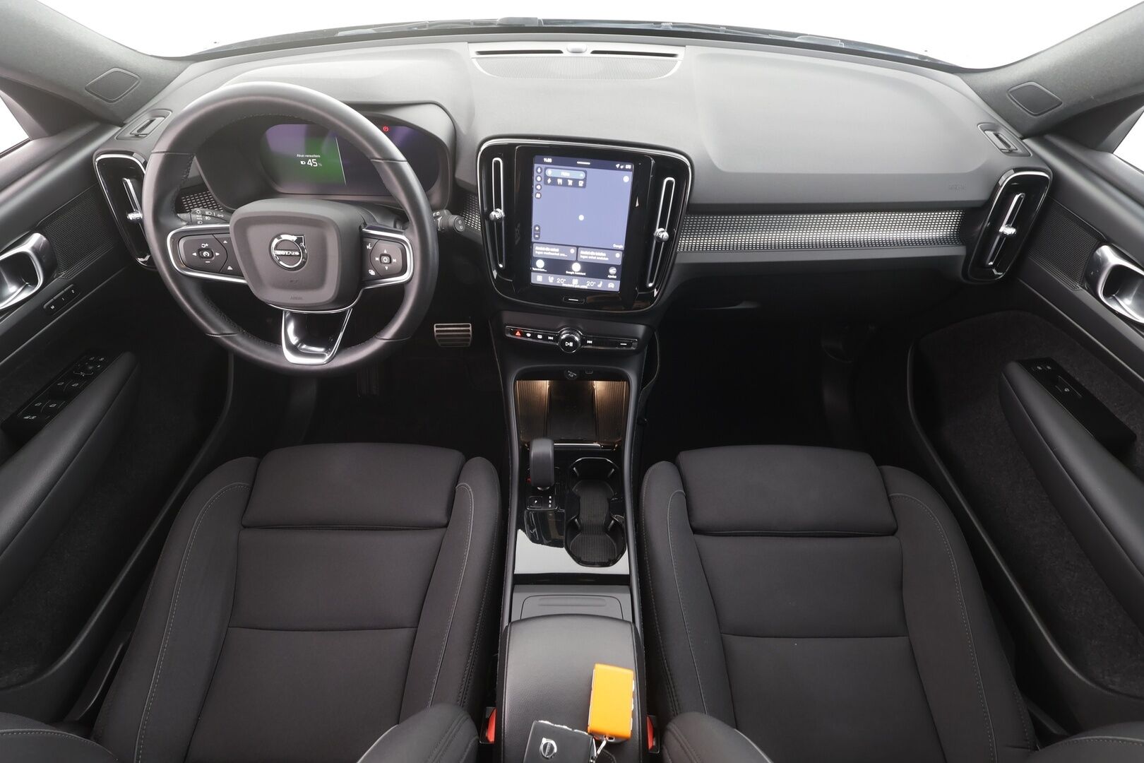Volvo XC40 2022 P6 Recharge Plus - | ACC | ILP | Koukku | Muistipenkki | Sporttipenkit | Pilot Assist | P.kamera | BLIS | Keyless | Sähk. takaluukku | 2x renkaat aluin | Merkkihuollot | 