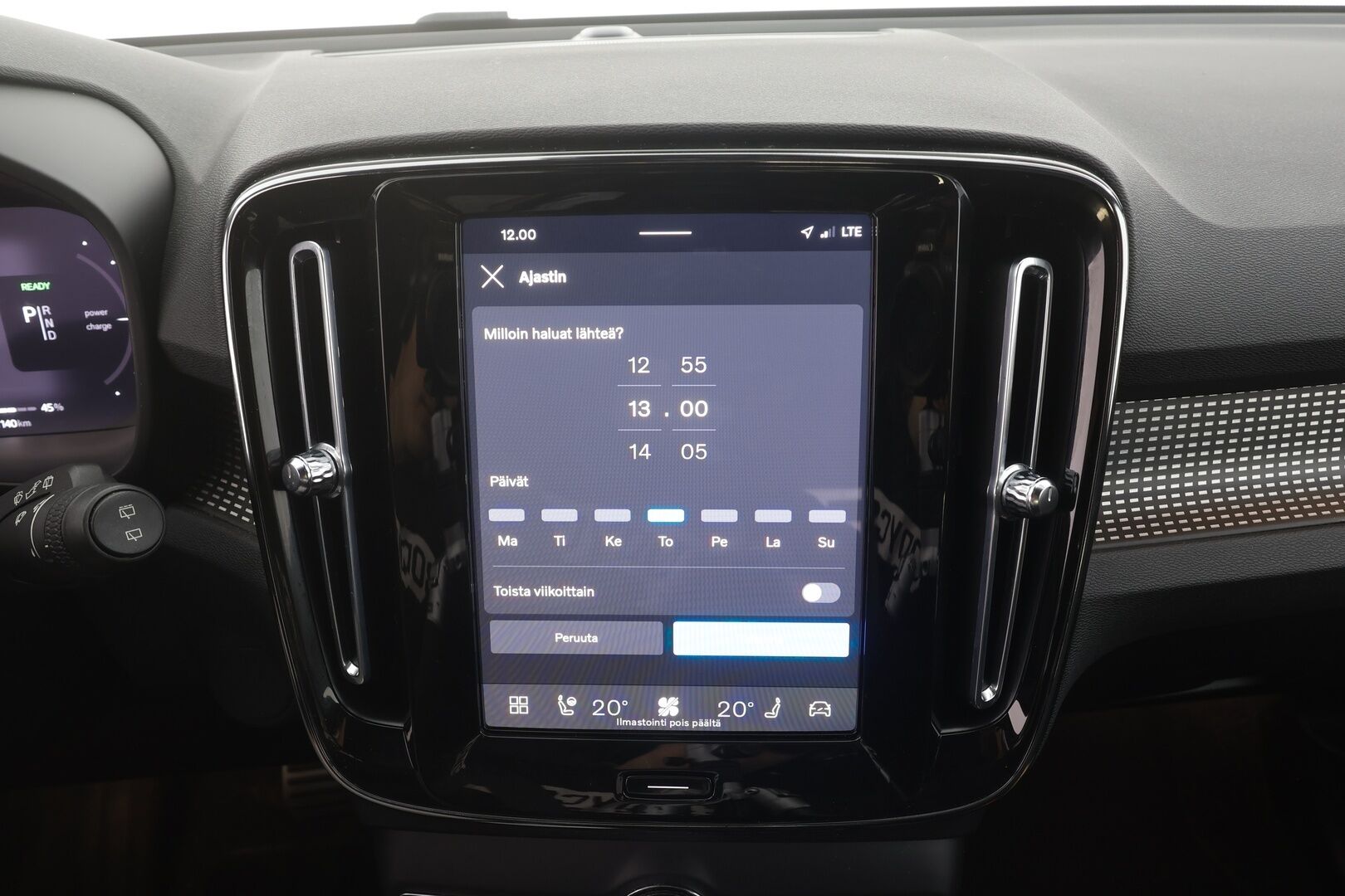 Volvo XC40 2022 P6 Recharge Plus - | ACC | ILP | Koukku | Muistipenkki | Sporttipenkit | Pilot Assist | P.kamera | BLIS | Keyless | Sähk. takaluukku | 2x renkaat aluin | Merkkihuollot | 