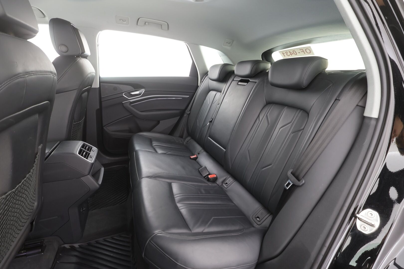 AUDI E-TRON 2023 95kWh 55 Quattro 408hv - | ACC | Lisälämmitin | Koukku | Muistipenkki | P.Kamera | Sporttinahat | Apple&Android | Merkkihuollettu | Kahdet Renkaat | Koti & Kauppalaturi |