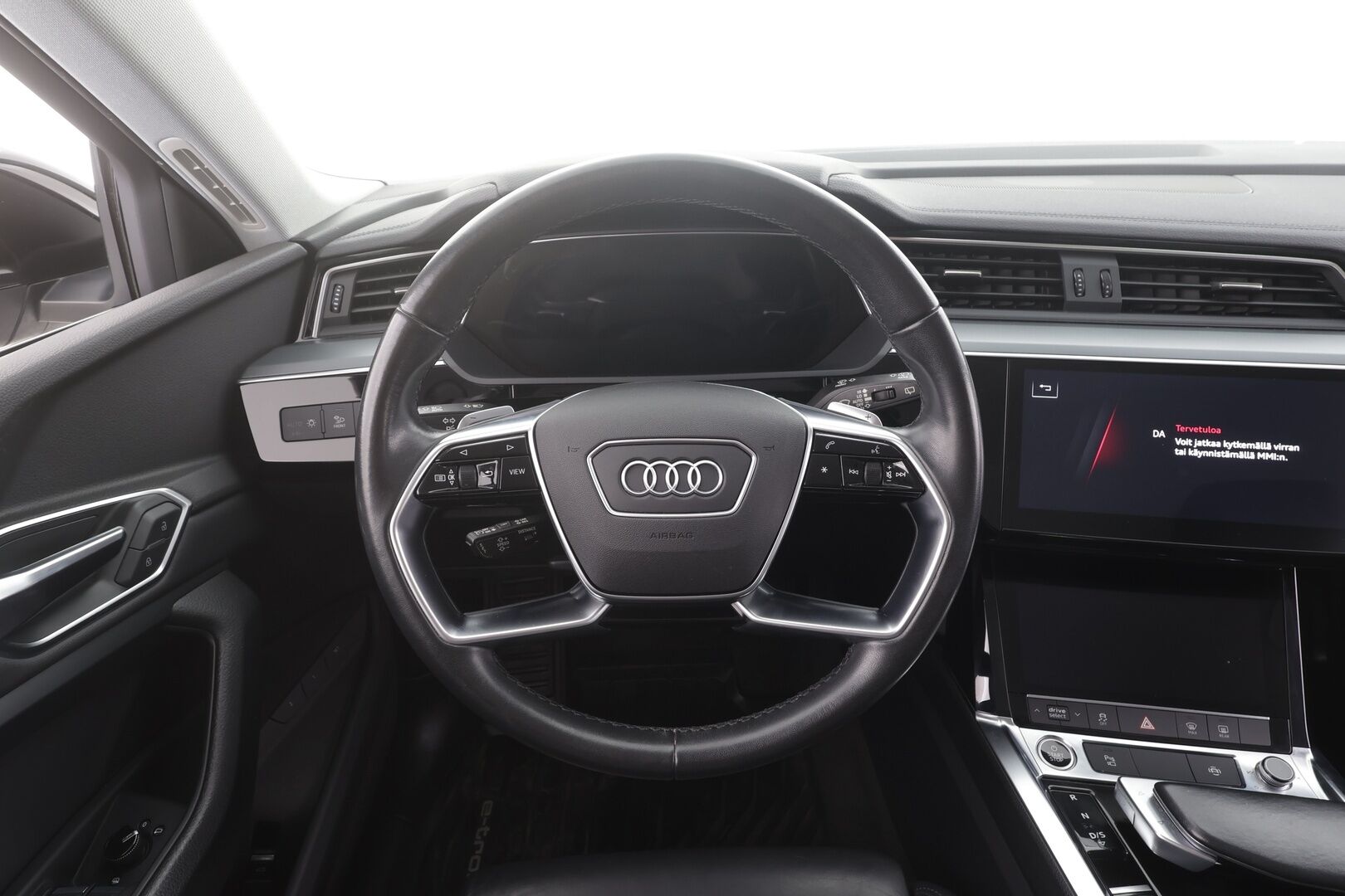 AUDI E-TRON 2023 95kWh 55 Quattro 408hv - | ACC | Lisälämmitin | Koukku | Muistipenkki | P.Kamera | Sporttinahat | Apple&Android | Merkkihuollettu | Kahdet Renkaat | Koti & Kauppalaturi |