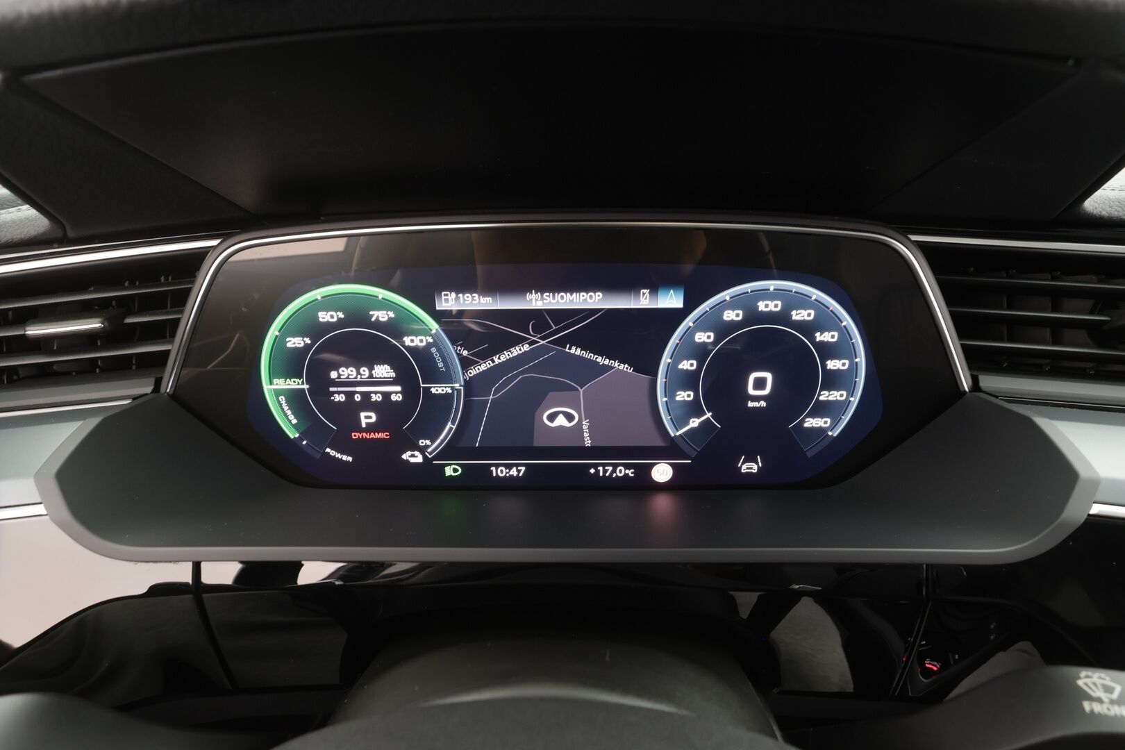 AUDI E-TRON 2023 95kWh 55 Quattro 408hv - | ACC | Lisälämmitin | Koukku | Muistipenkki | P.Kamera | Sporttinahat | Apple&Android | Merkkihuollettu | Kahdet Renkaat | Koti & Kauppalaturi |