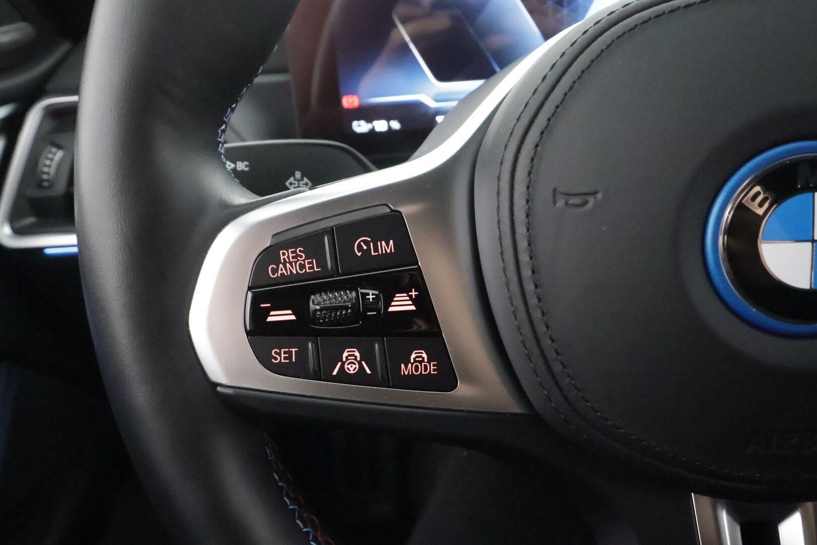 BMW I4 M50 2024 M50 Charged Plus - | ACC | Lisälämmitin | Koukku | H/K | Widescreen | HUD | Muistipenkki | 360-Kamera | LED | Sporttinahat | Comfort access | Apple&Android | Merkkihuollettu | Kahdet Renkaat |