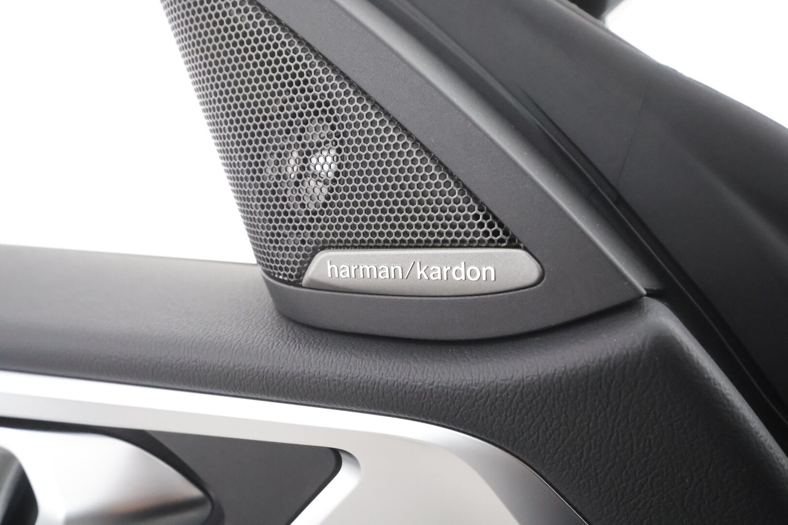 BMW I4 M50 2024 M50 Charged Plus - | ACC | Lisälämmitin | Koukku | H/K | Widescreen | HUD | Muistipenkki | 360-Kamera | LED | Sporttinahat | Comfort access | Apple&Android | Merkkihuollettu | Kahdet Renkaat |