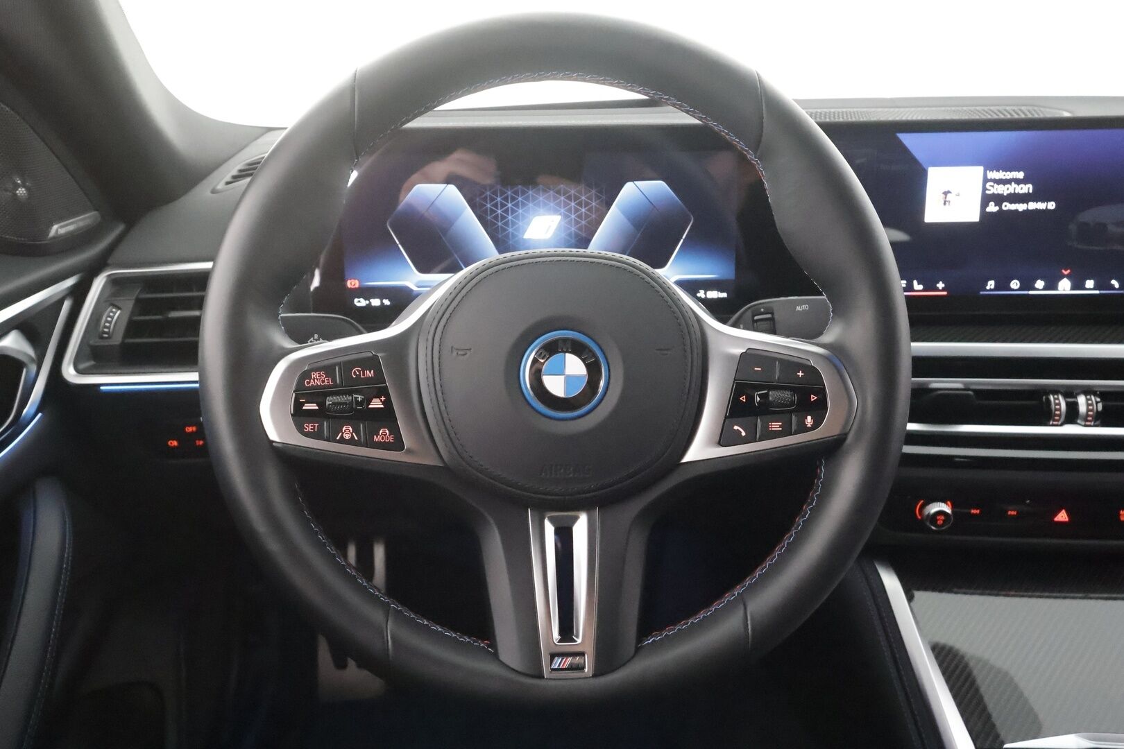 BMW I4 M50 2024 M50 Charged Plus - | ACC | Lisälämmitin | Koukku | H/K | Widescreen | HUD | Muistipenkki | 360-Kamera | LED | Sporttinahat | Comfort access | Apple&Android | Merkkihuollettu | Kahdet Renkaat |