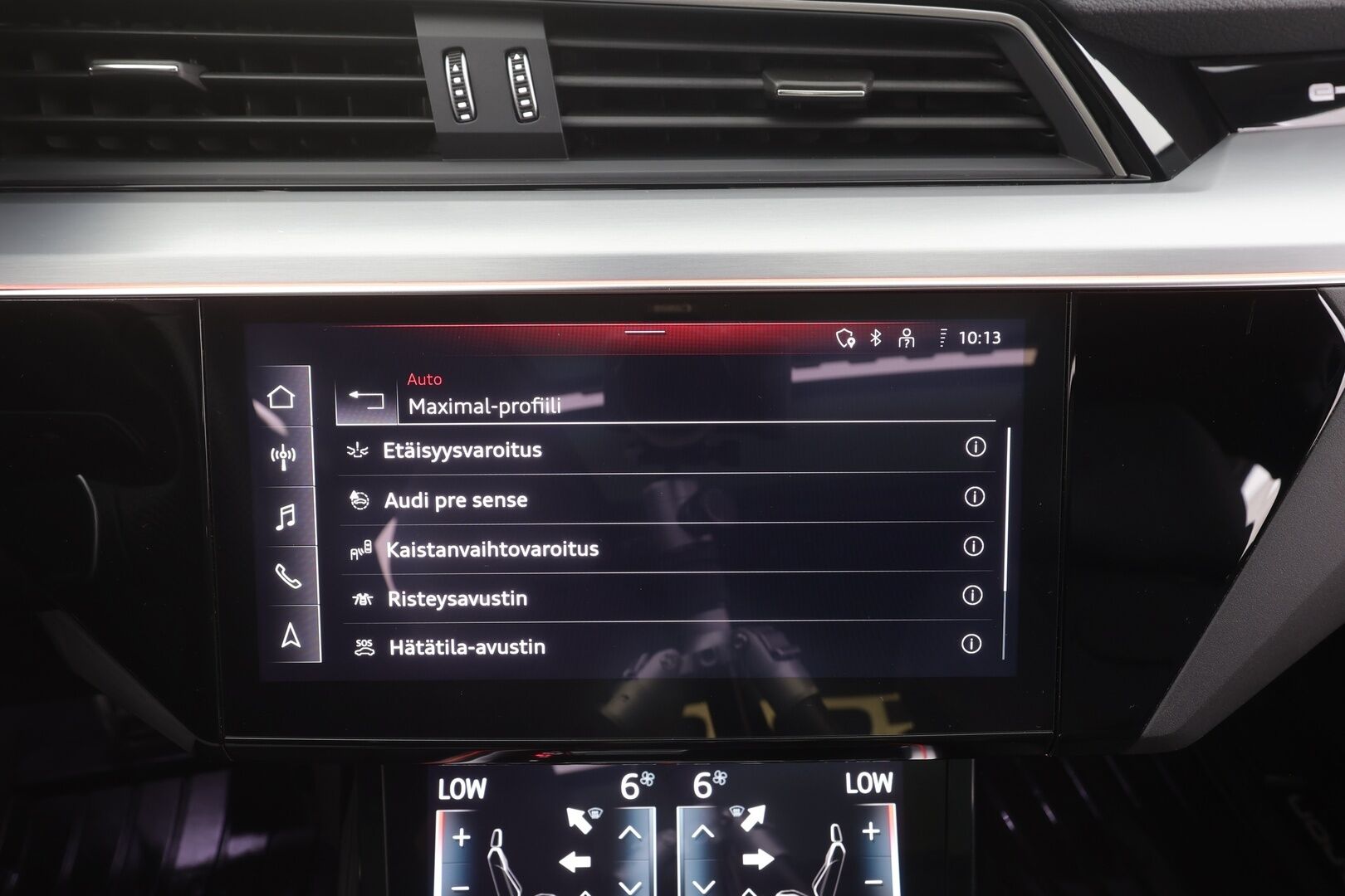 AUDI Q8 E-TRON 2024 55 Quattro S-Line - | ACC | Lisälämmitin | Koukku | Matrix-LED | Panorama | Ilma-alusta | B&O | Muistipenkki | 360-kamera | Keyless | Kahdet Renkaat | Merkkihuollettu |