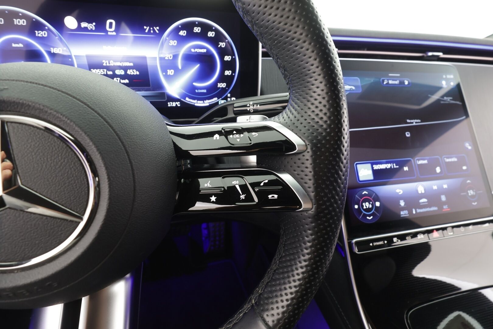 MERCEDES-BENZ EQE 2023 350 4Matic AMG-Line - | Distronic Pro | Koukku | P.Kamera |  Burmester | High Performance audio | Muistipenkit | Ratinlämmitys | Puolinahat | Keyless | Apple&Android | Kahdet Renkaat |