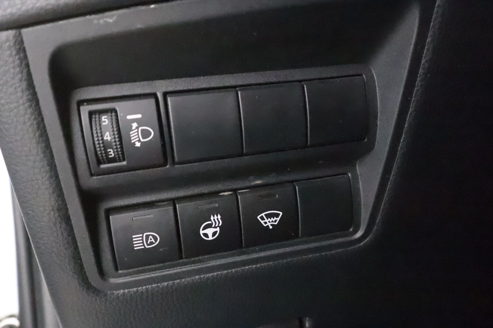TOYOTA YARIS CROSS 2023 1,5 Hybrid AWD-i Active Business - | ACC | LTA | Lohko + sisälämmitin | P.kamera | Apple & Android | BT | Lämm. ratti | Aut. pitkät | Aut. ilmastointi | 2x renkaat aluin | 
