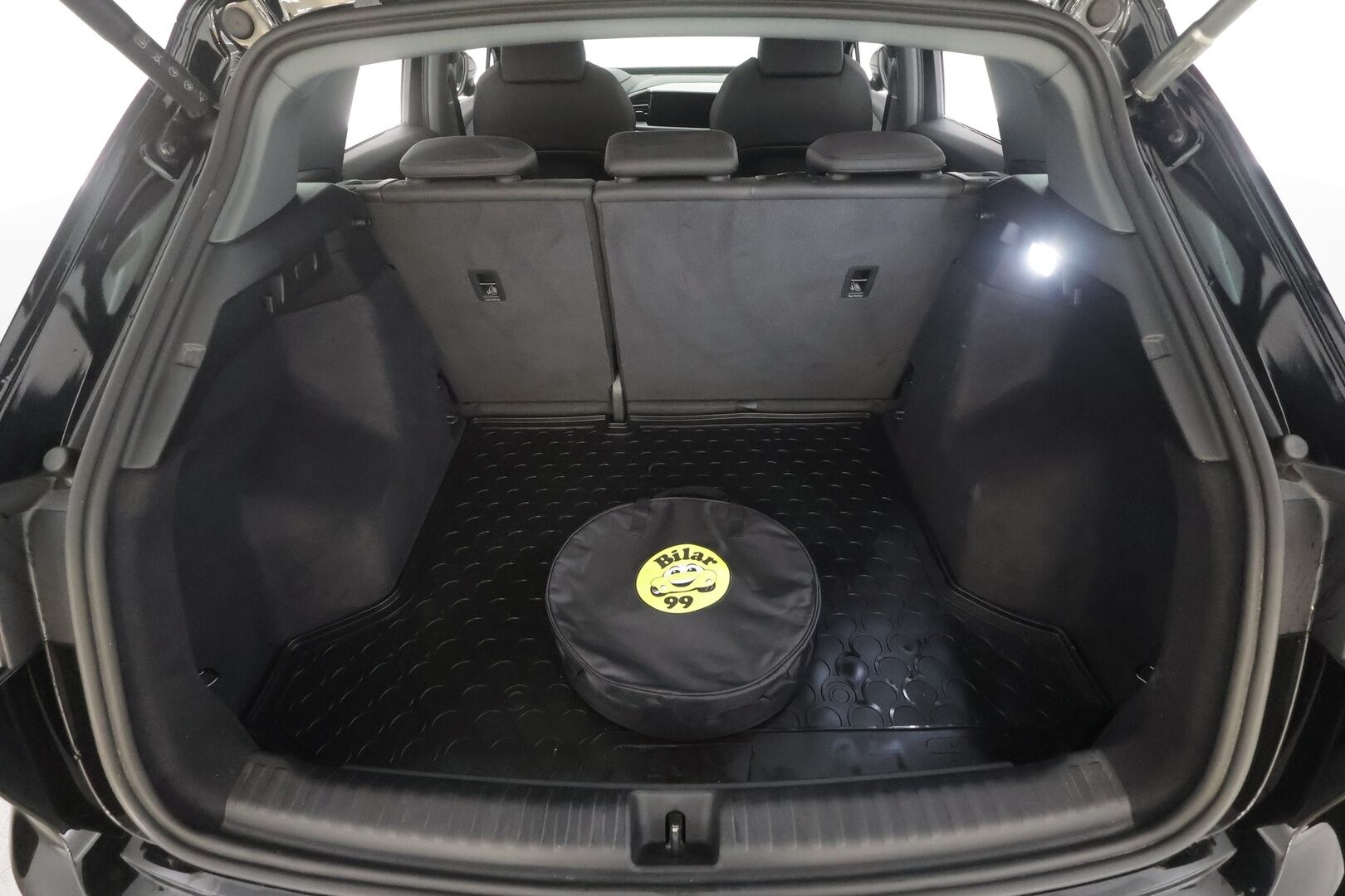 AUDI Q4 E-TRON 2022 50 e-tron quattro - | ACC | ILP | SONOS | Sporttipenkit | P.kamera | Ambient light | Sähk. takaluukku | Kaistavahti | LED | Apple & Android | 2x renkaat aluin | 