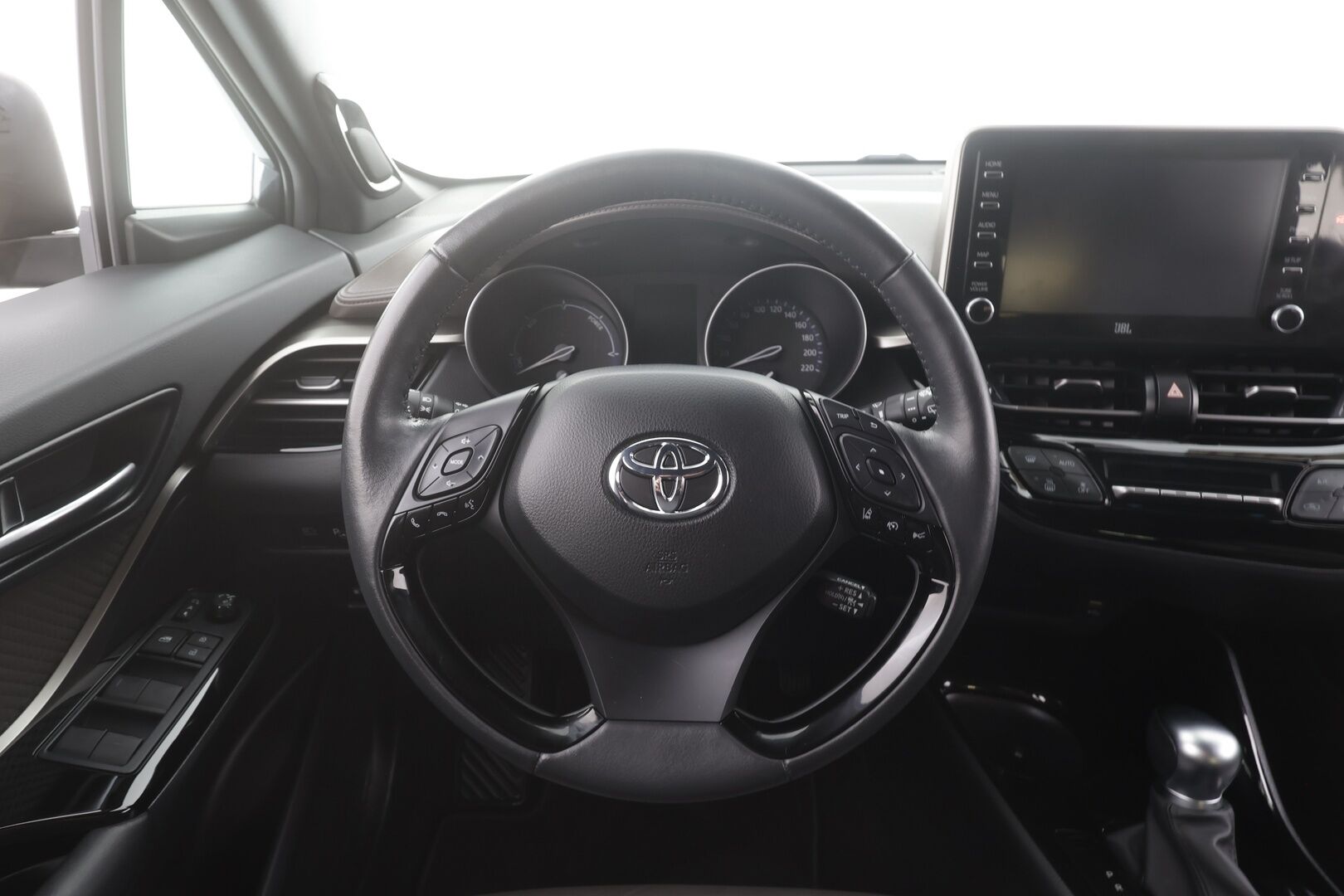 Toyota C-HR 2021 2,0 Hybrid Premium - | ACC | Koukku | JBL | Puolinahat | LED | P.kamera ja tutkat | Navi | Keyless | Apple & Android | BSM | Lane Assist | Merkkihuollot | 