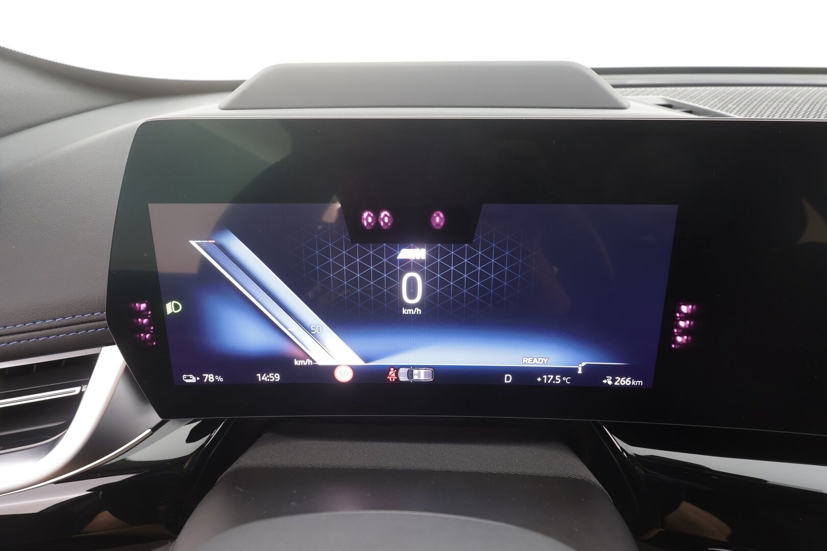 BMW iX1 2023 U11 30 xDrive Charged Plus M-Sport - | ACC | ILP | Koukku | HUD | 360° | Harman/Kardon | Hierovat sporttipenkit | Nahka-alcantara | Comfort Access | BSM | Lane Assist |