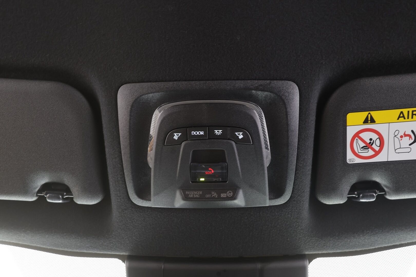 TOYOTA COROLLA CROSS 2023 2.0 Hybrid AWD-i Premium - | ACC | Koukku | Nahkasisusta | Sähköpenkki | 360° | Navi | Digimittaristo | LED | BSM | LDA | RCTA | Keyless | Lämm. ratti | 