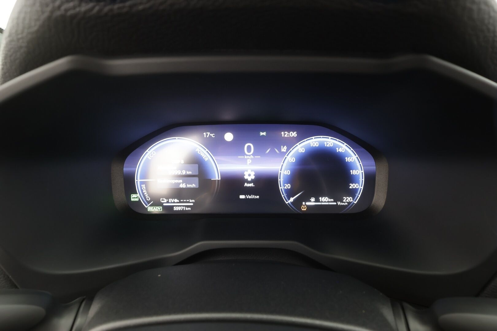 TOYOTA RAV4 PLUG-IN 2023 Hybrid 2,5 AWD-i Style - Facelift | ACC | Peruutuskamera | Lämpölasi | Puolinahkasisusta | Adapt.LED | BLIS | Digimittari | Apple&Android | Huippuvarusteet!
