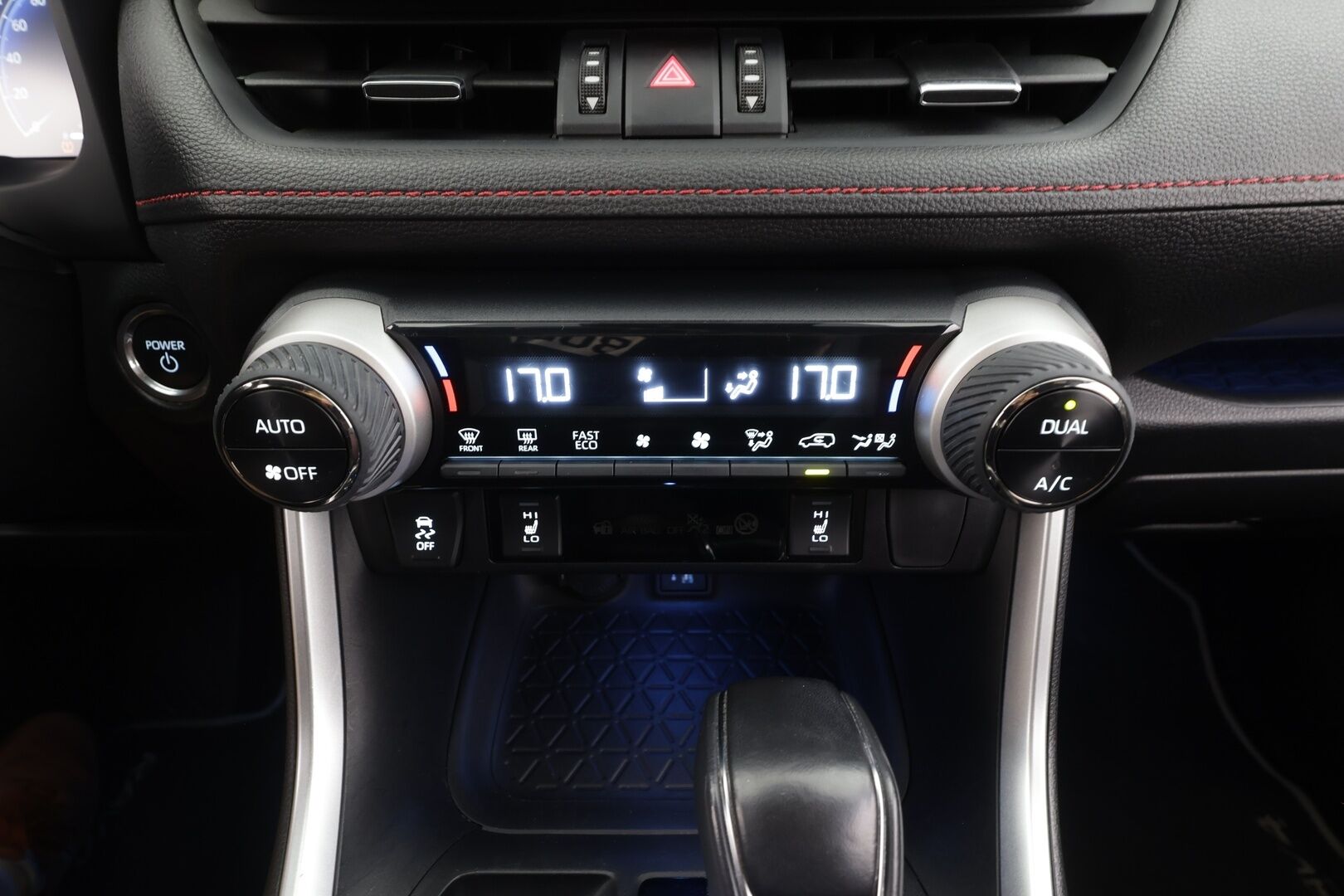 TOYOTA RAV4 PLUG-IN 2023 Hybrid 2,5 AWD-i Style - Facelift | ACC | Peruutuskamera | Lämpölasi | Puolinahkasisusta | Adapt.LED | BLIS | Digimittari | Apple&Android | Huippuvarusteet!