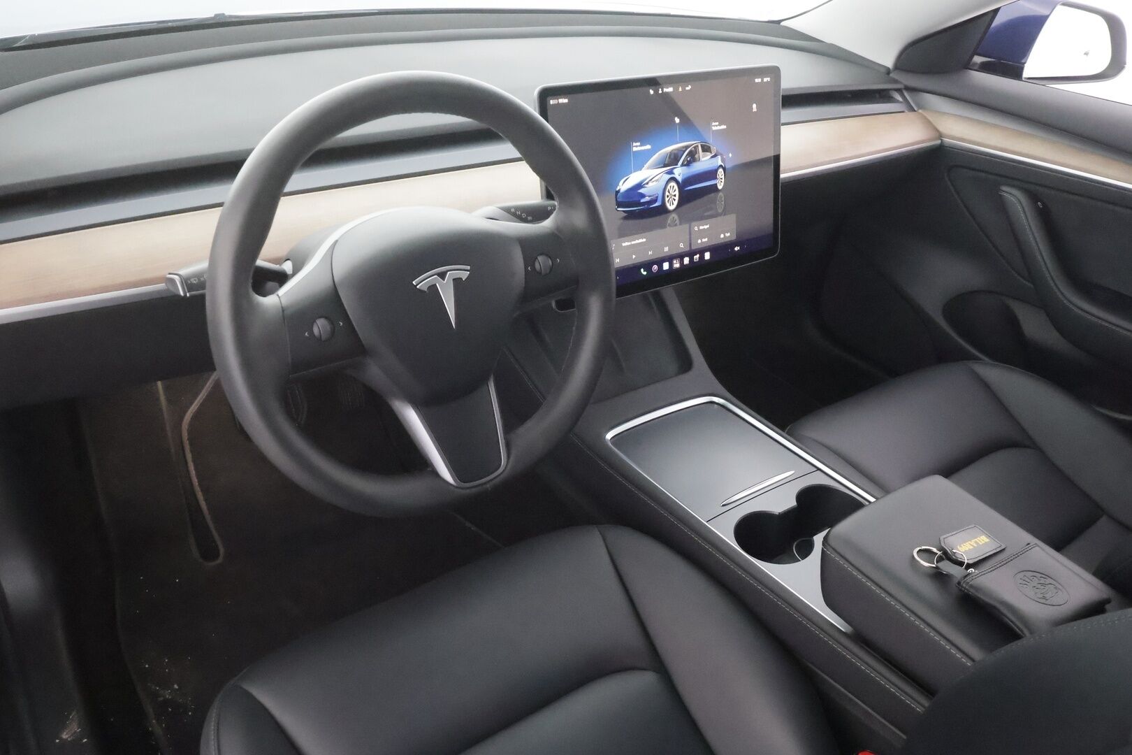 TESLA MODEL 3 2022 Long Range Dual Motor - | ACC | Koukku | ILP | Matrix-LED | Premium Audio | Lasikatto | P.kamera ja tutkat | Nahat | Muistipenkki | Autosteer | 2x renkaat aluin | ALV |