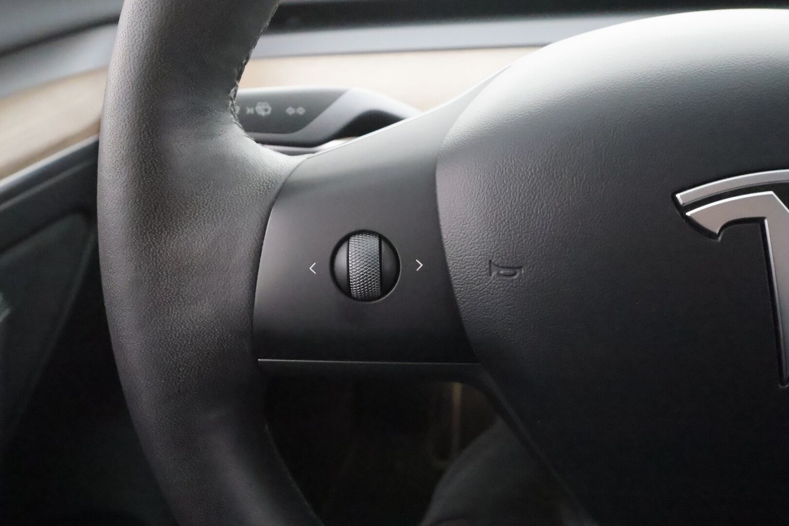 TESLA MODEL 3 2022 Long Range Dual Motor - | ACC | Koukku | ILP | Matrix-LED | Premium Audio | Lasikatto | P.kamera ja tutkat | Nahat | Muistipenkki | Autosteer | 2x renkaat aluin | ALV |