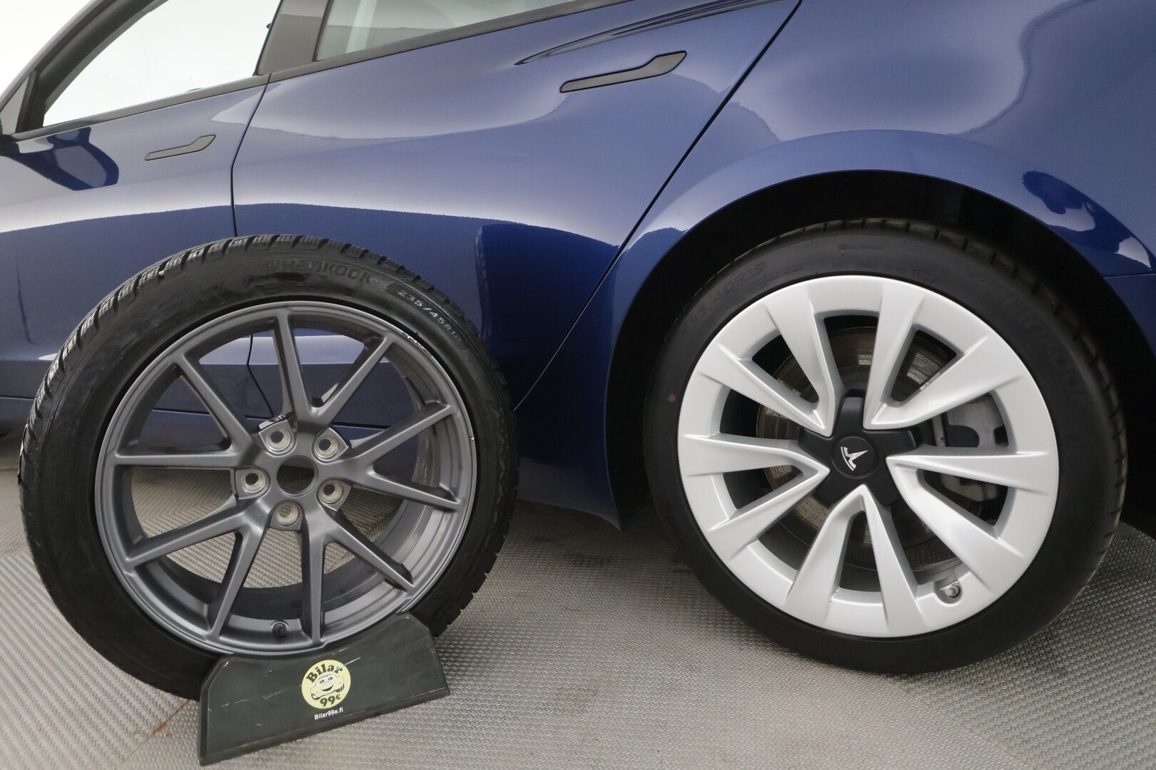 TESLA MODEL 3 2022 Long Range Dual Motor - | ACC | Koukku | ILP | Matrix-LED | Premium Audio | Lasikatto | P.kamera ja tutkat | Nahat | Muistipenkki | Autosteer | 2x renkaat aluin | ALV |