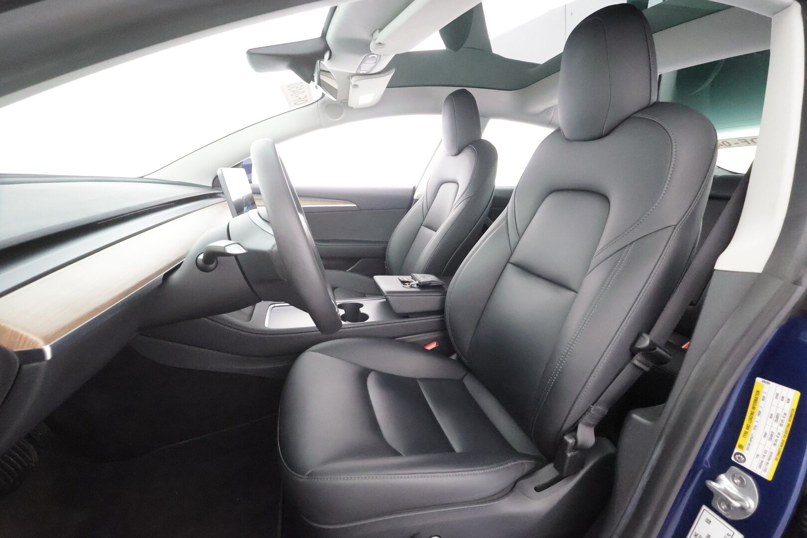 TESLA MODEL 3 2022 Long Range Dual Motor - | ACC | Koukku | ILP | Matrix-LED | Premium Audio | Lasikatto | P.kamera ja tutkat | Nahat | Muistipenkki | Autosteer | 2x renkaat aluin | ALV |