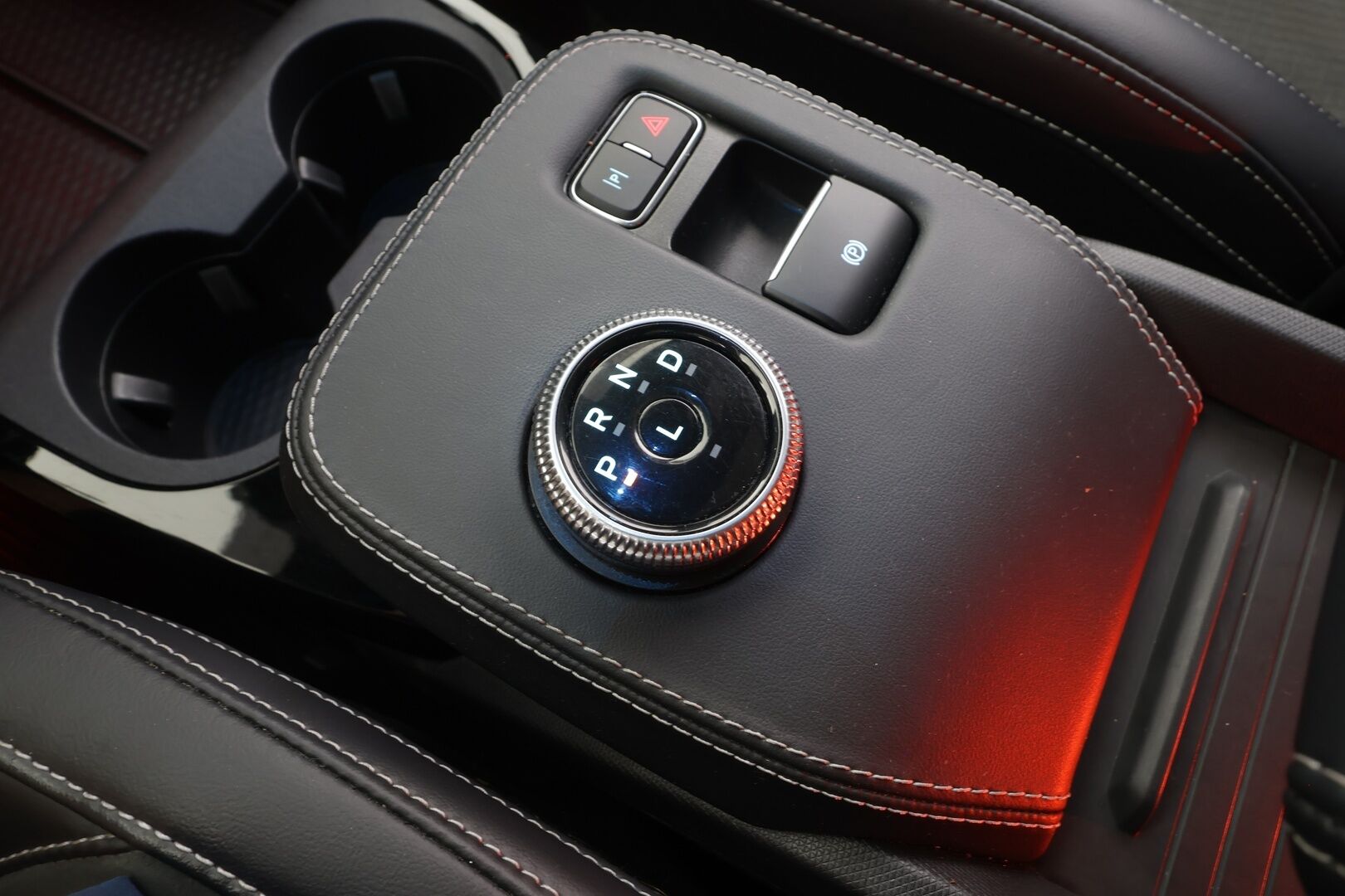 FORD MUSTANG MACH-E 2022 98kWh 487hv AWD GT 5-ovinen - Adapt.Vakkari | Bang&Olufsen | Lasikatto | Akuston esilämmitys | 360-Kamera | Matrix LED | Nahka-Alcantara Muistilla | 2x Renkaat aluvantein | GT!