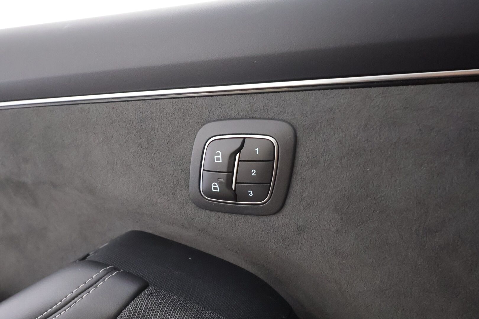 FORD MUSTANG MACH-E 2022 98kWh 487hv AWD GT 5-ovinen - Adapt.Vakkari | Bang&Olufsen | Lasikatto | Akuston esilämmitys | 360-Kamera | Matrix LED | Nahka-Alcantara Muistilla | 2x Renkaat aluvantein | GT!