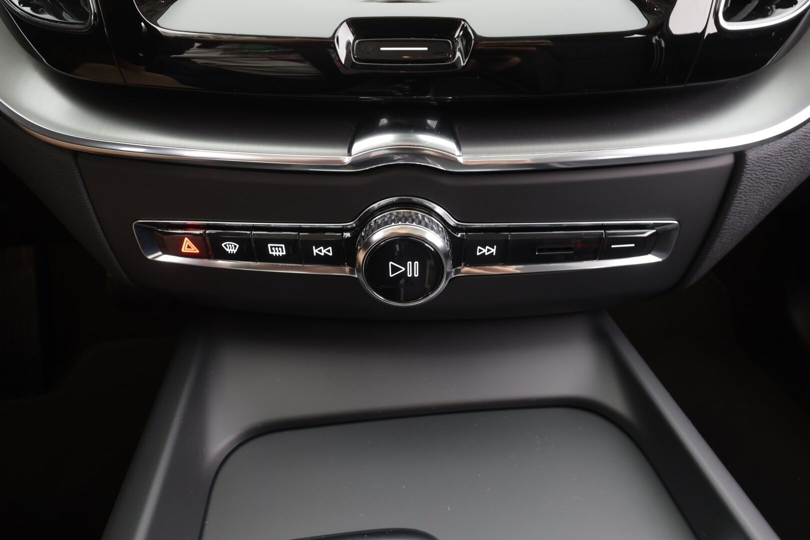 Volvo XC60 2023 T6 Recharge Long Range AWD Bright Core - | ACC | Webasto | Full-LED | Panorama | High Performance audio | Osasähköt | Keyless | P.Kamera | Apple&Android | Merkkihuollettu | Kahdet Renkaat |