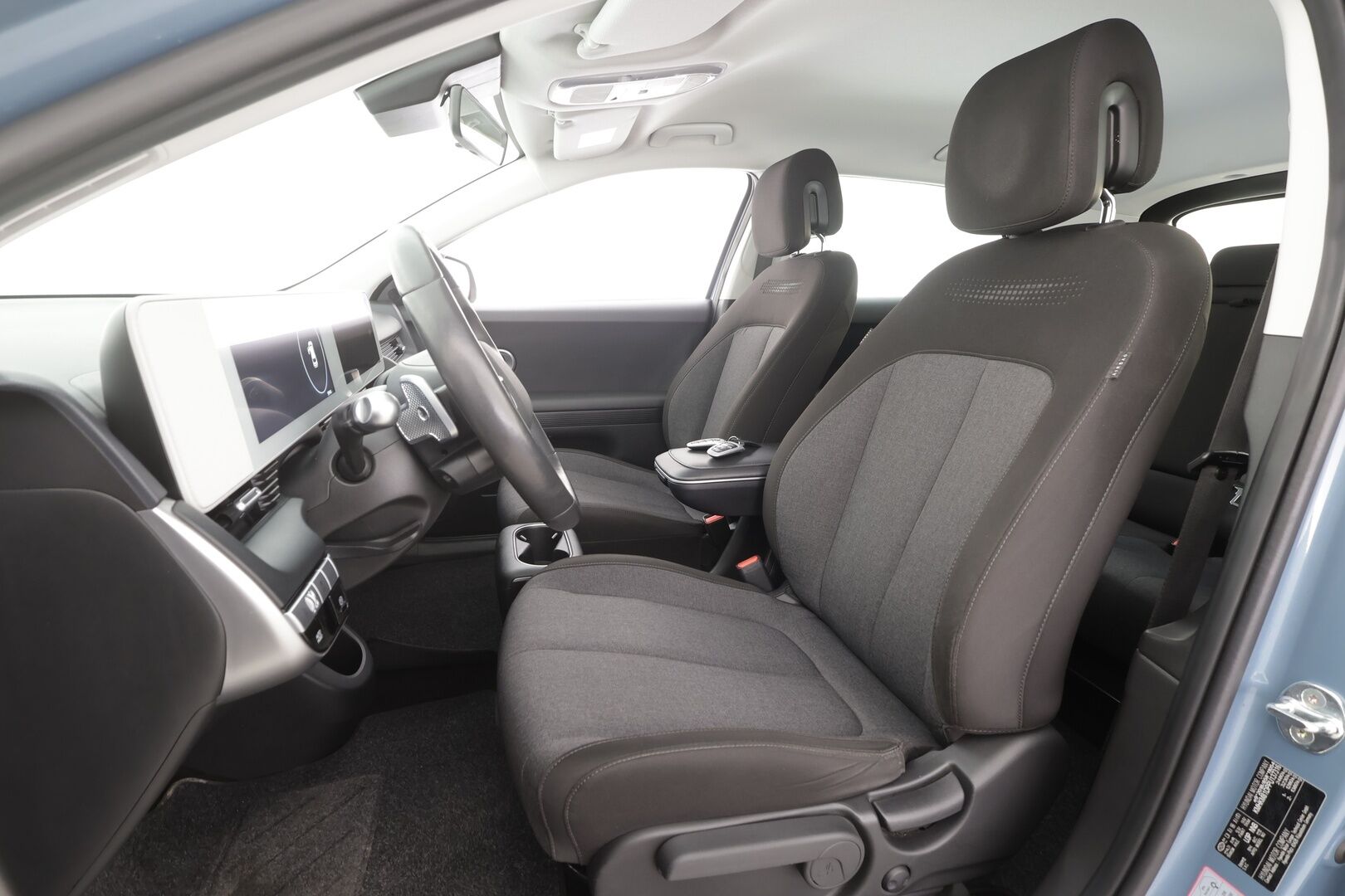 HYUNDAI IONIQ 5 2023 58 kWh AWD - | ACC | ILP | HDA | P.kamera | LED | HBA | Apple & Android | Bluetooth | Lämm. ratti | 2x kaapelit | 2x renkaat aluin | Merkkihuollot | 