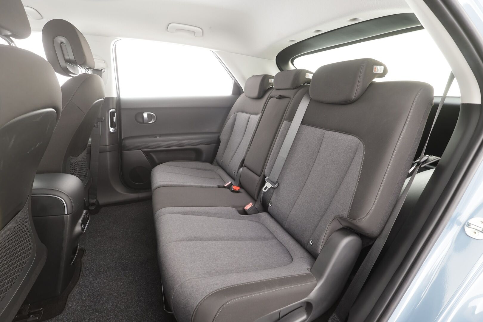 HYUNDAI IONIQ 5 2023 58 kWh AWD - | ACC | ILP | HDA | P.kamera | LED | HBA | Apple & Android | Bluetooth | Lämm. ratti | 2x kaapelit | 2x renkaat aluin | Merkkihuollot | 