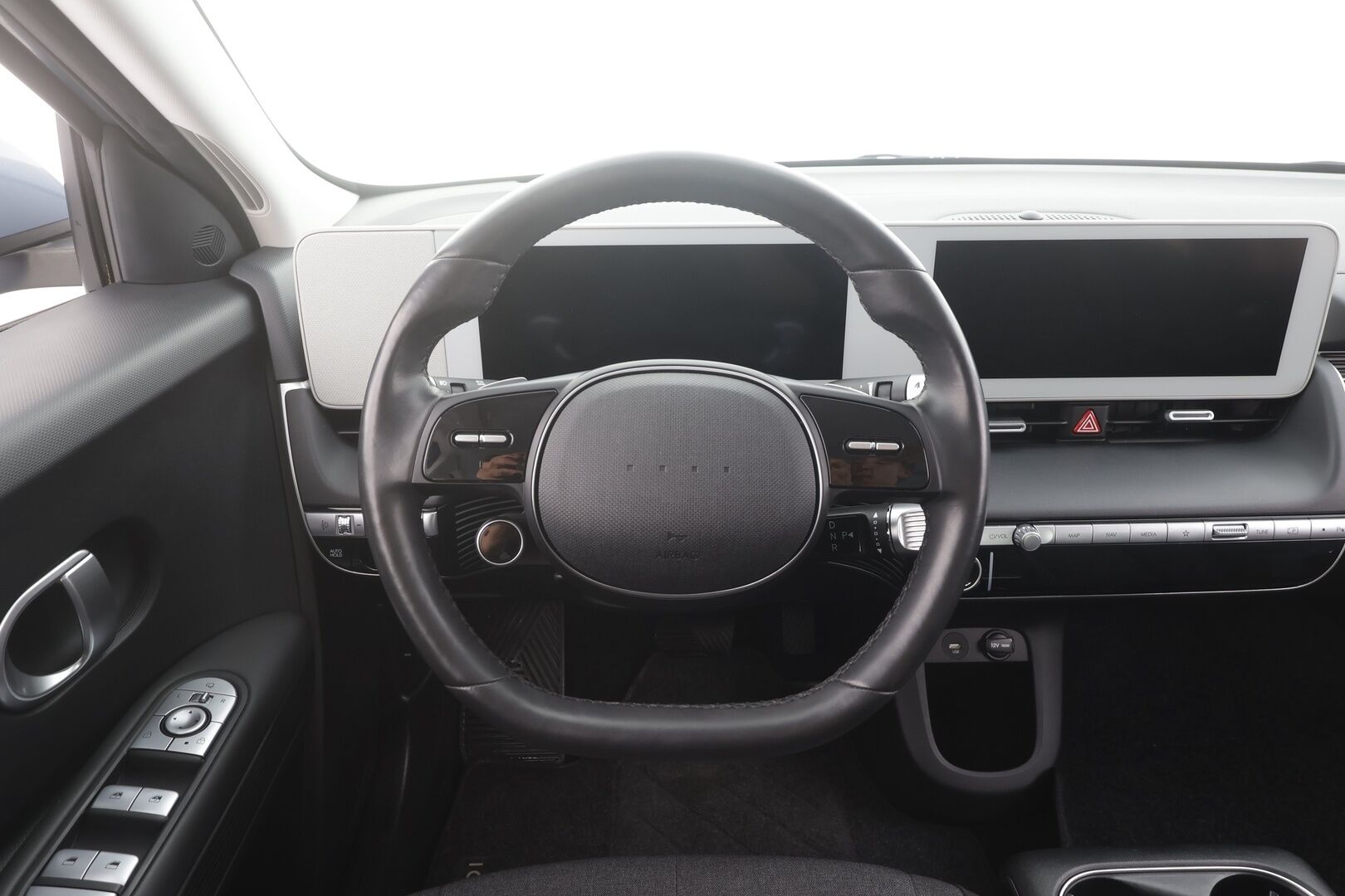 HYUNDAI IONIQ 5 2023 58 kWh AWD - | ACC | ILP | HDA | P.kamera | LED | HBA | Apple & Android | Bluetooth | Lämm. ratti | 2x kaapelit | 2x renkaat aluin | Merkkihuollot | 