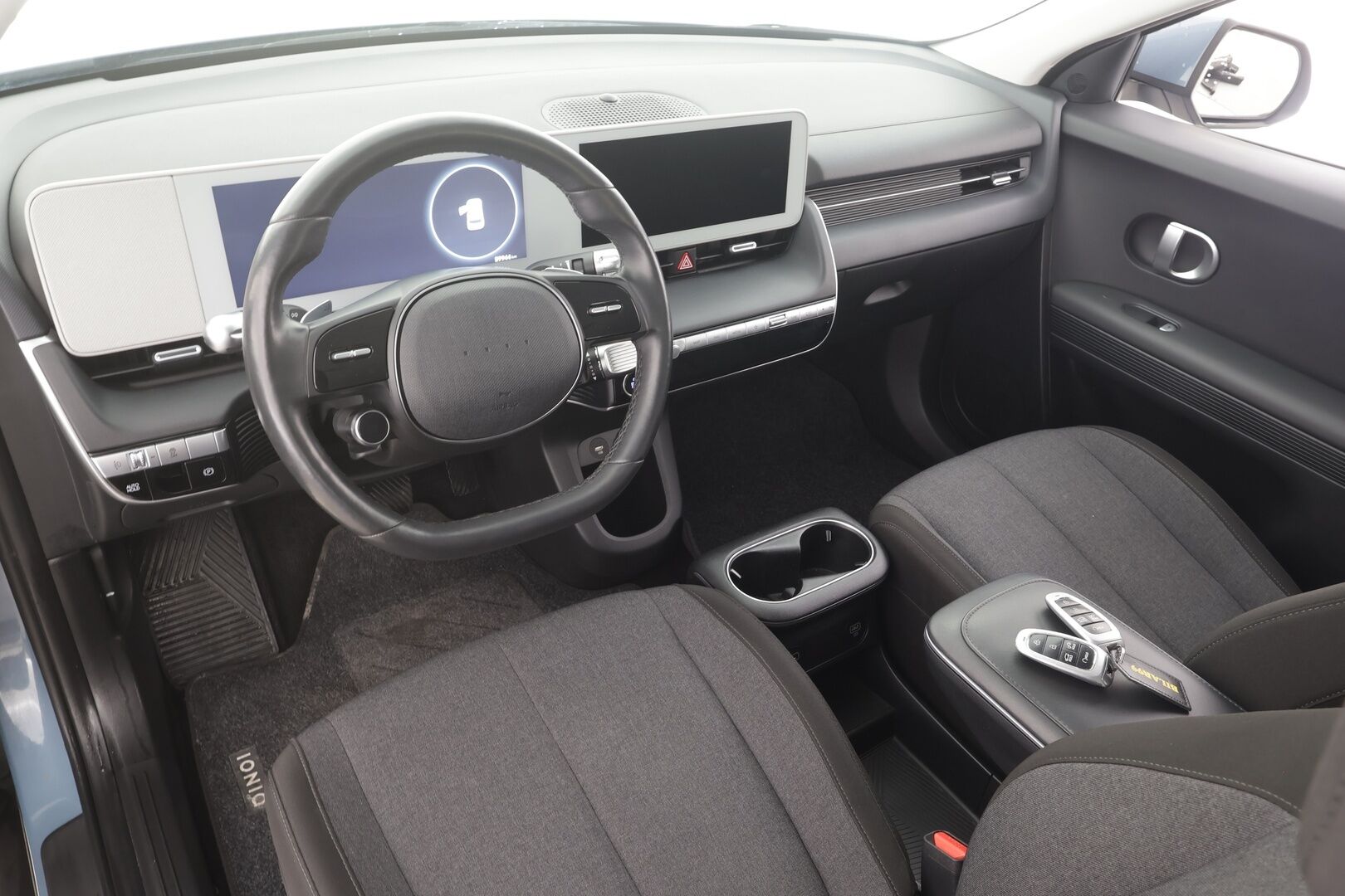 HYUNDAI IONIQ 5 2023 58 kWh AWD - | ACC | ILP | HDA | P.kamera | LED | HBA | Apple & Android | Bluetooth | Lämm. ratti | 2x kaapelit | 2x renkaat aluin | Merkkihuollot | 