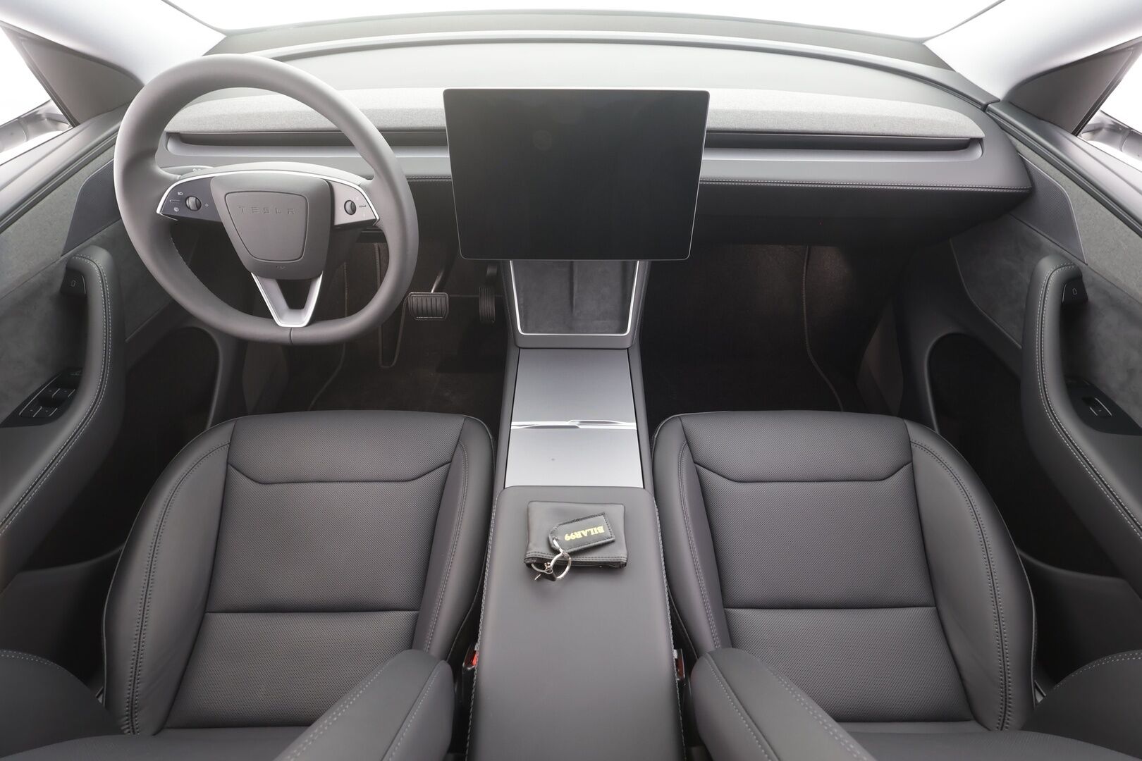 TESLA MODEL Y 2025 Long Range AWD Juniper - | ACC | ILP | Ilmastoidut sähkönahat | Matrix | Premium Audio | Lasikatto | Muistipenkki | Takanäyttö | Ambient light | Sähk. takaluukku | Lämm. ratti | 