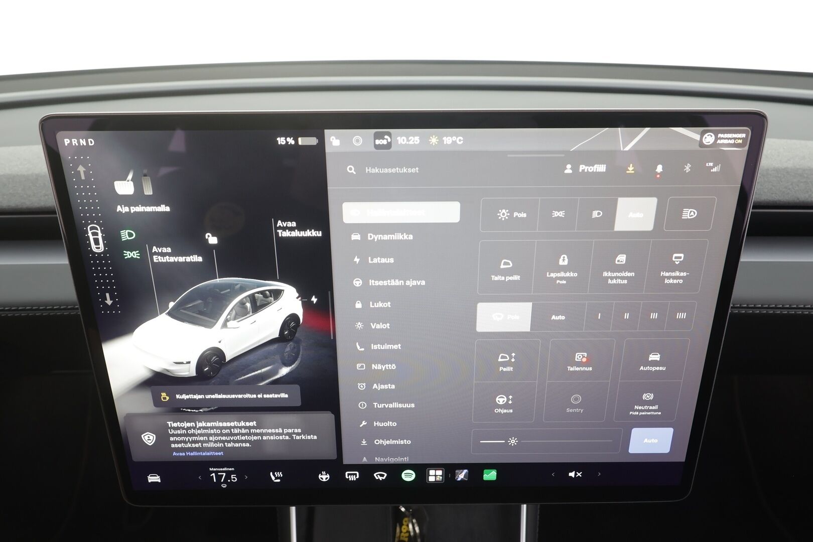 TESLA MODEL Y 2025 Long Range AWD Juniper - | ACC | ILP | Ilmastoidut sähkönahat | Matrix | Premium Audio | Lasikatto | Muistipenkki | Takanäyttö | Ambient light | Sähk. takaluukku | Lämm. ratti | 