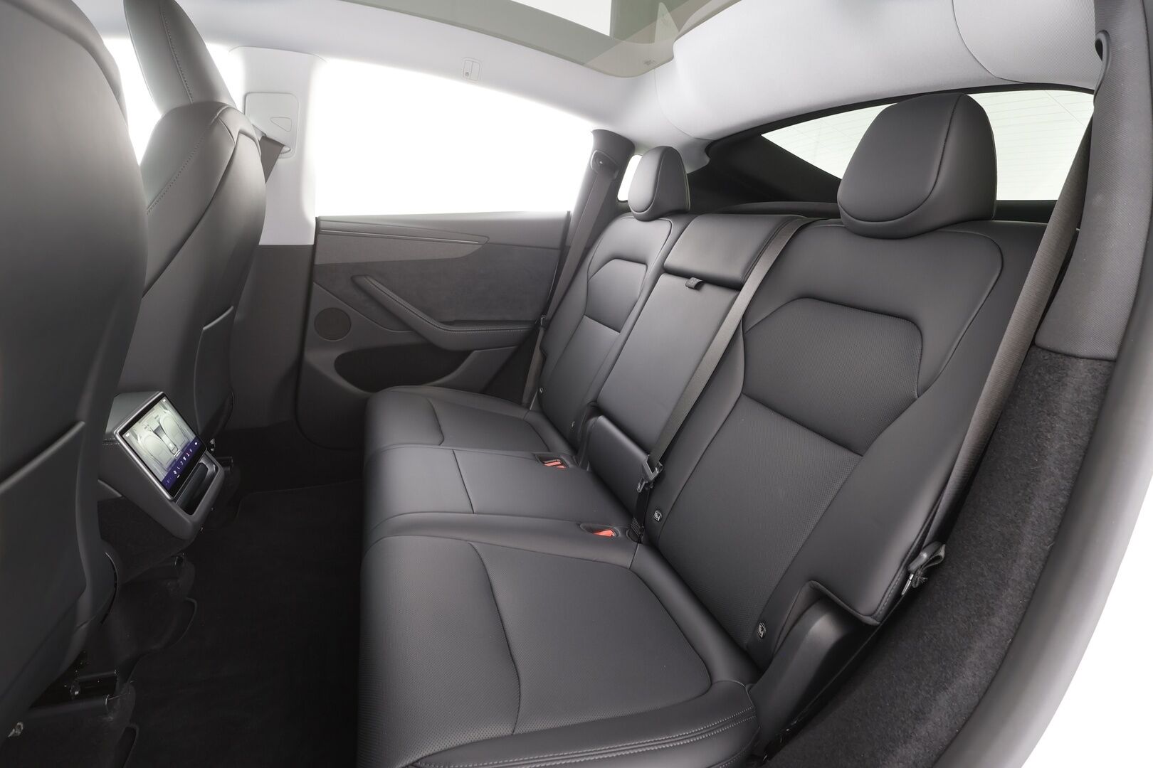 TESLA MODEL Y 2025 Long Range AWD Juniper - | ACC | ILP | Ilmastoidut sähkönahat | Matrix | Premium Audio | Lasikatto | Muistipenkki | Takanäyttö | Ambient light | Sähk. takaluukku | Lämm. ratti | 