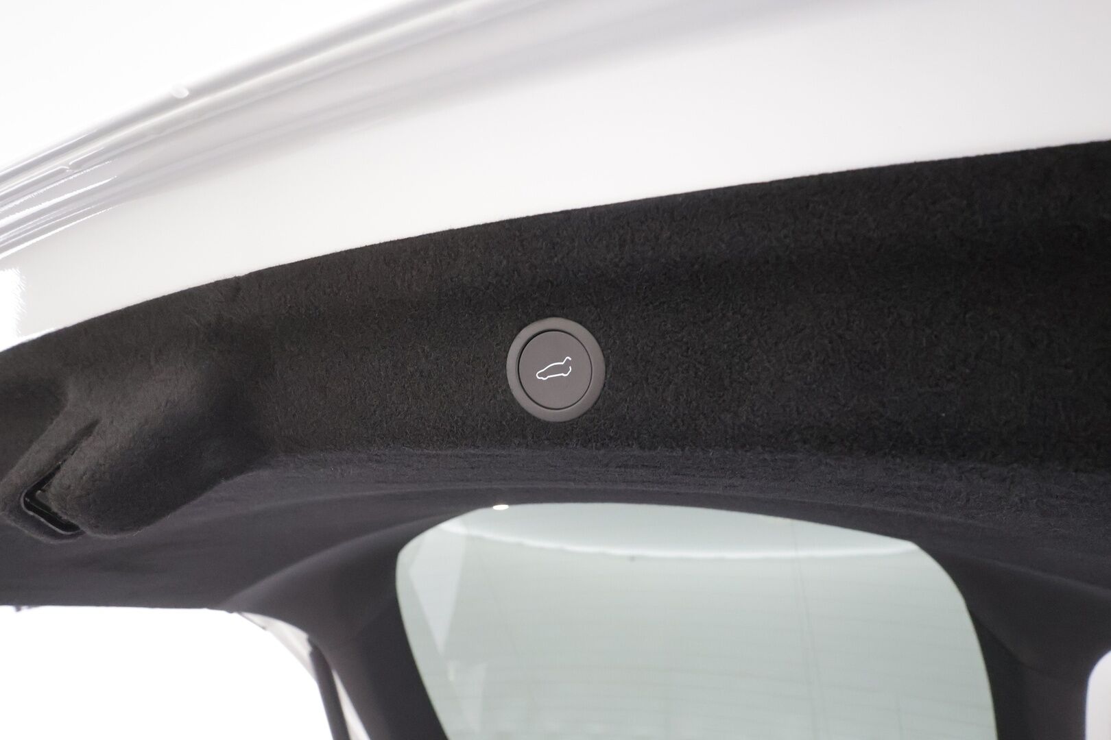 TESLA MODEL Y 2025 Long Range AWD Juniper - | ACC | ILP | Ilmastoidut sähkönahat | Matrix | Premium Audio | Lasikatto | Muistipenkki | Takanäyttö | Ambient light | Sähk. takaluukku | Lämm. ratti | 