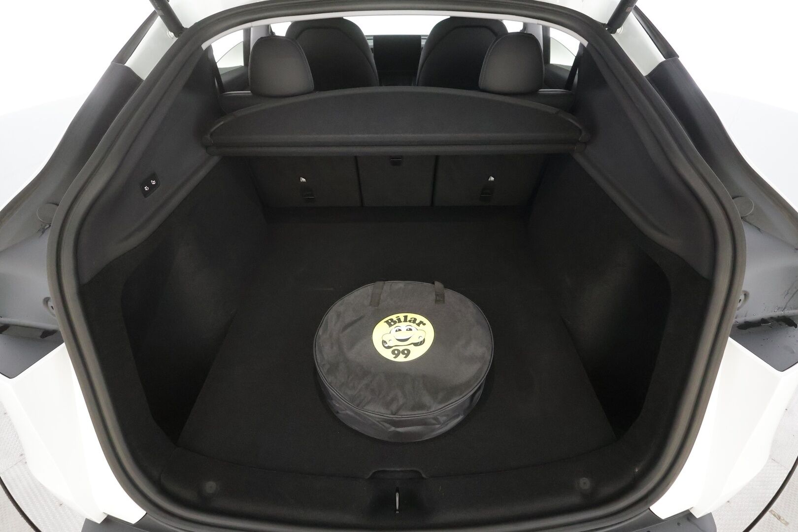 TESLA MODEL Y 2025 Long Range AWD Juniper - | ACC | ILP | Ilmastoidut sähkönahat | Matrix | Premium Audio | Lasikatto | Muistipenkki | Takanäyttö | Ambient light | Sähk. takaluukku | Lämm. ratti | 