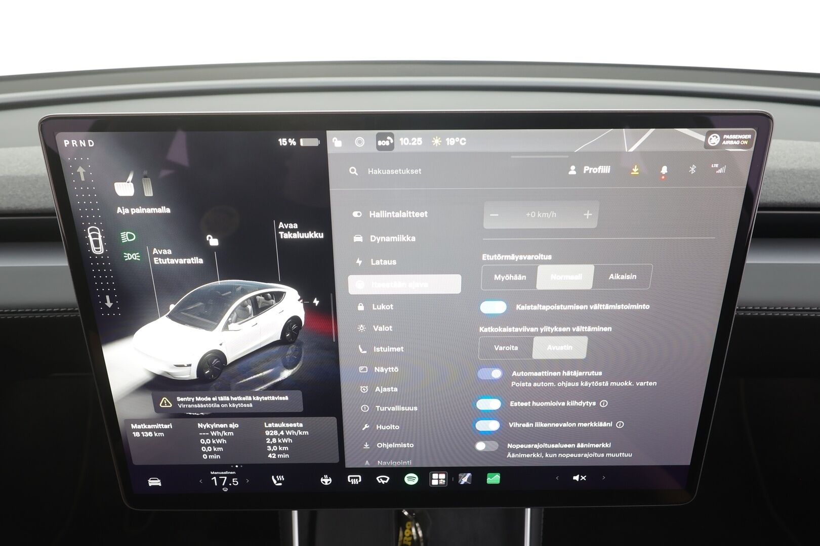 TESLA MODEL Y 2025 Long Range AWD Juniper - | ACC | ILP | Ilmastoidut sähkönahat | Matrix | Premium Audio | Lasikatto | Muistipenkki | Takanäyttö | Ambient light | Sähk. takaluukku | Lämm. ratti | 