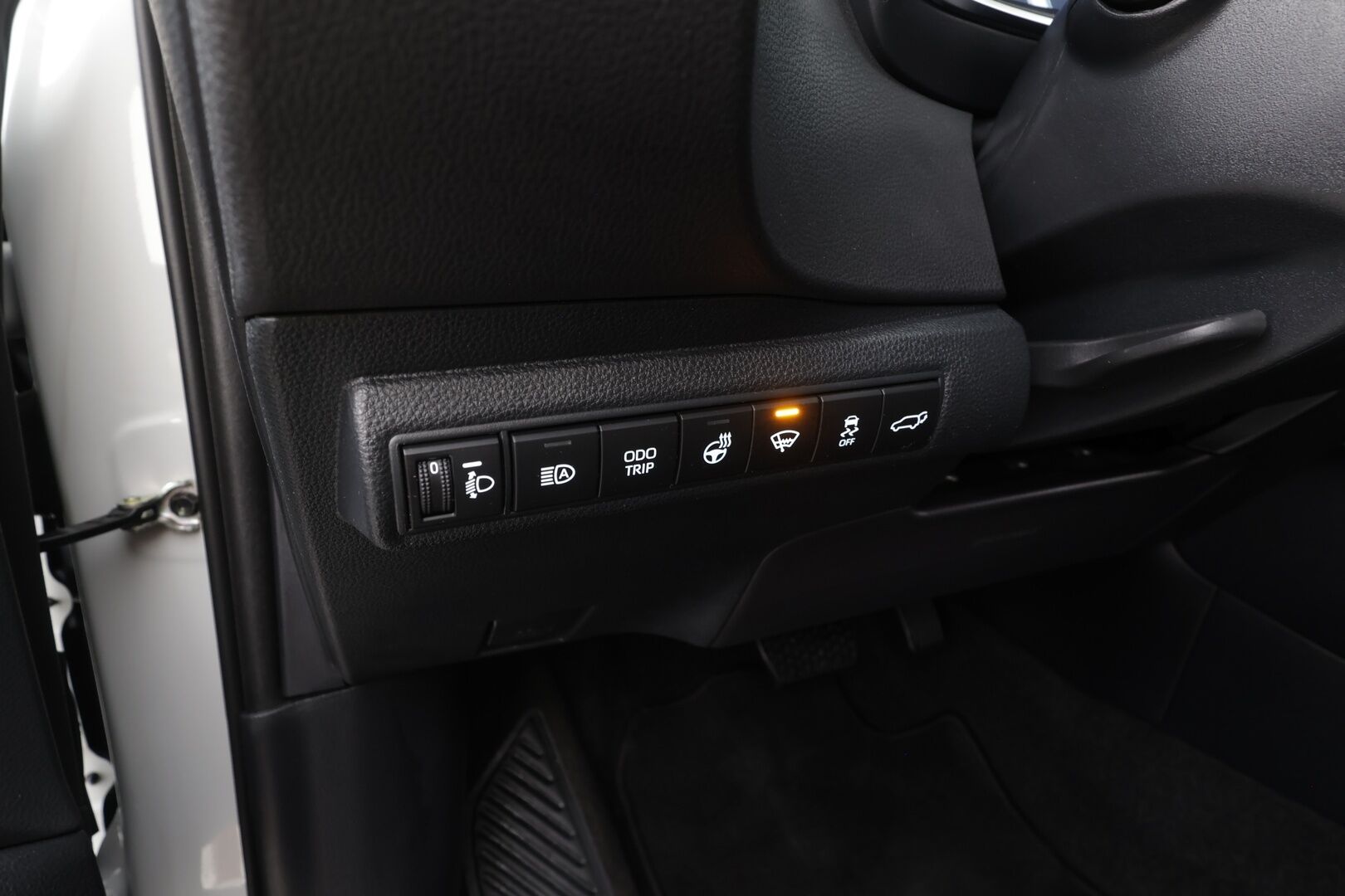 TOYOTA COROLLA 2024 GR Sport Touring 2,0 Hybrid - | ACC | Facelift | HUD | Puolinahat | Digimittaristo | LDA | BSM | PDA | P.kamera ja tutkat | Keyless | Lämm. ratti | Apple & Android | Merkkihuollot |