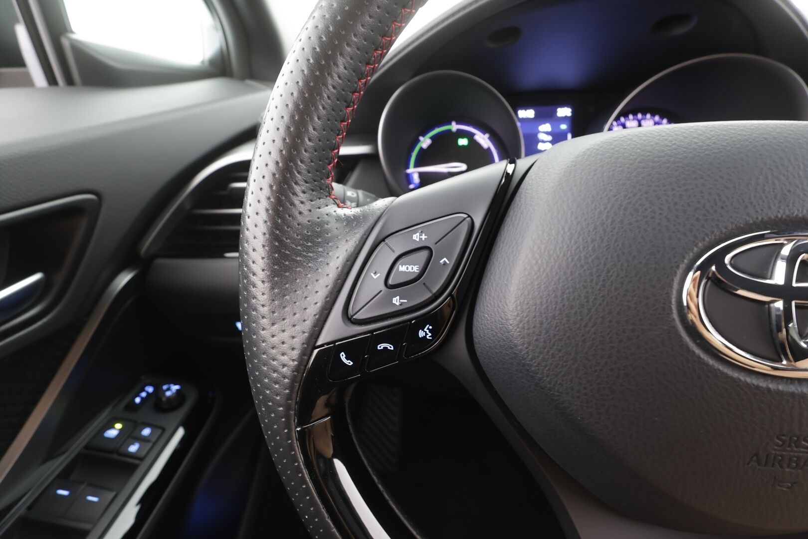 Toyota C-HR 2022 1,8 Hybrid GR Sport - | ACC | LED | P.Kamera | Sähköpenkki | Navi | Ratinlämmitys | Puolinahat | Apple&Android | 