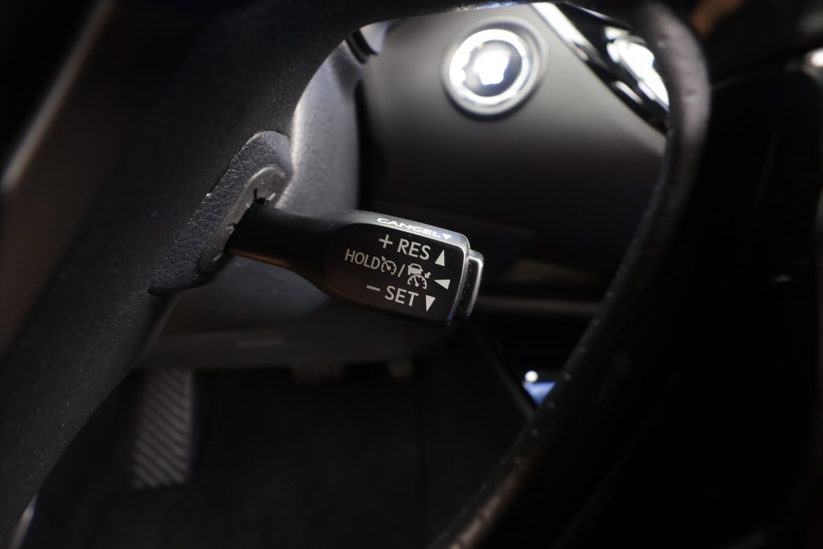 Toyota C-HR 2022 1,8 Hybrid GR Sport - | ACC | LED | P.Kamera | Sähköpenkki | Navi | Ratinlämmitys | Puolinahat | Apple&Android | 