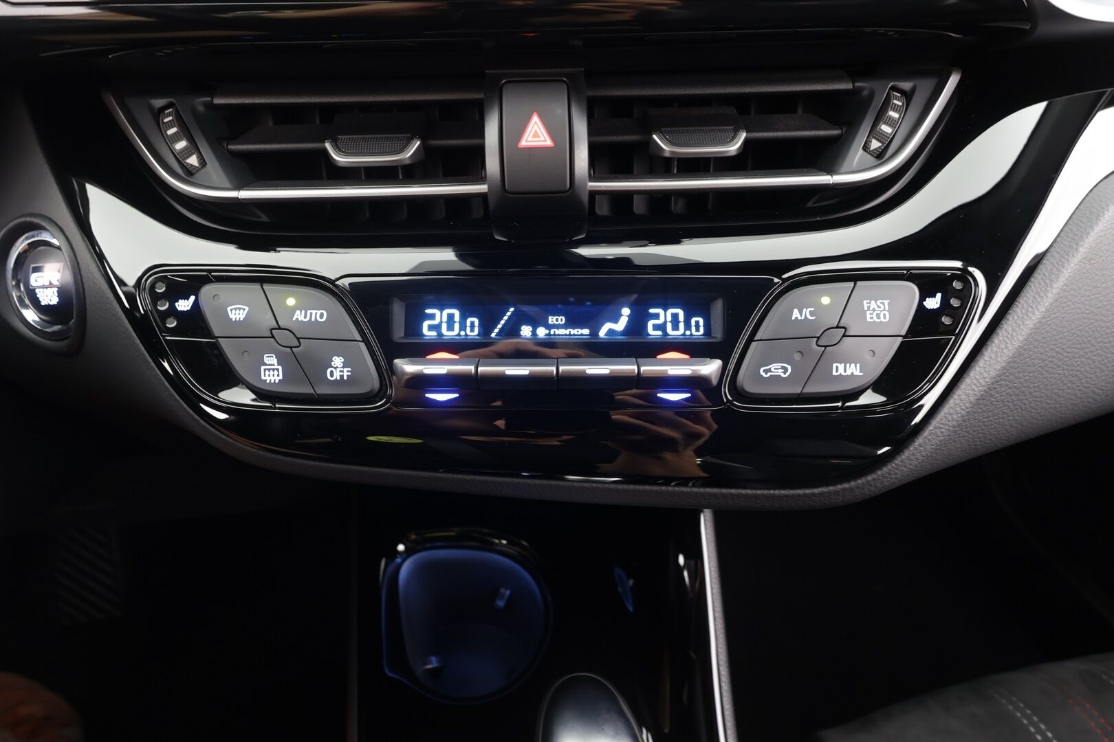 Toyota C-HR 2022 1,8 Hybrid GR Sport - | ACC | LED | P.Kamera | Sähköpenkki | Navi | Ratinlämmitys | Puolinahat | Apple&Android | 