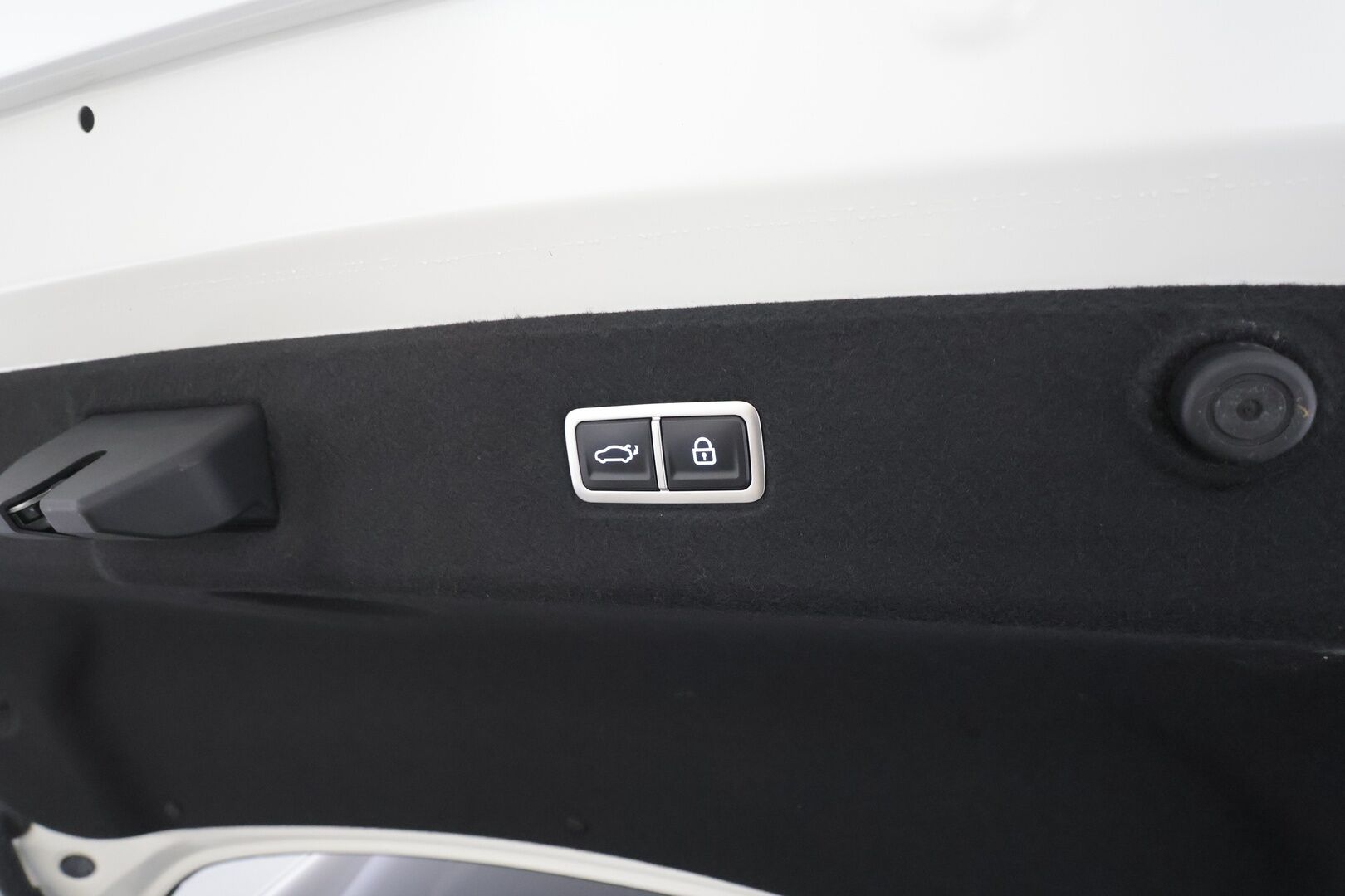 Hyundai IONIQ 6 2024 77 kWh 325 hv AWD Ultimate - | ACC | ILP | HUD | 360° | Bose | Ilm. sähkönahat | Matrix | Kamerapeilit | HDA | BSM | Ambient light | Sähk. takaluukku | Keyless | Lämm. ratti |
