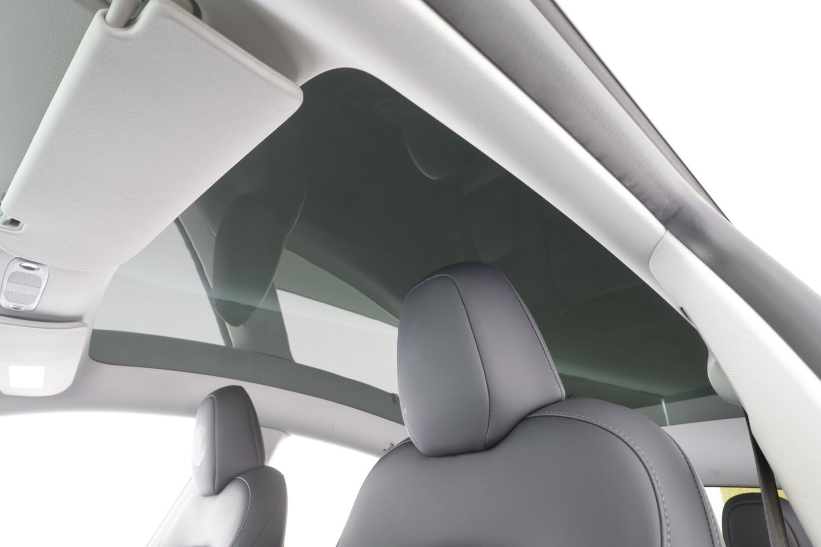 TESLA MODEL Y 2023 RWD - | ACC | ILP | Koukku | Turbine | Ryzen | Premium Audio | Matrix | Lasikatto | Muistipenkki | Sähkönahat | 2x renkaat aluin | ALV | 