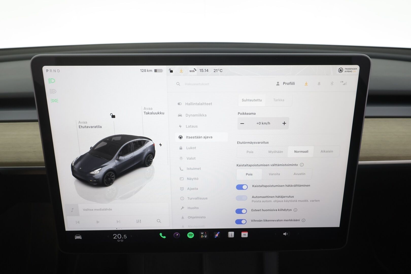 TESLA MODEL Y 2023 RWD - | ACC | ILP | Koukku | Turbine | Ryzen | Premium Audio | Matrix | Lasikatto | Muistipenkki | Sähkönahat | 2x renkaat aluin | ALV | 