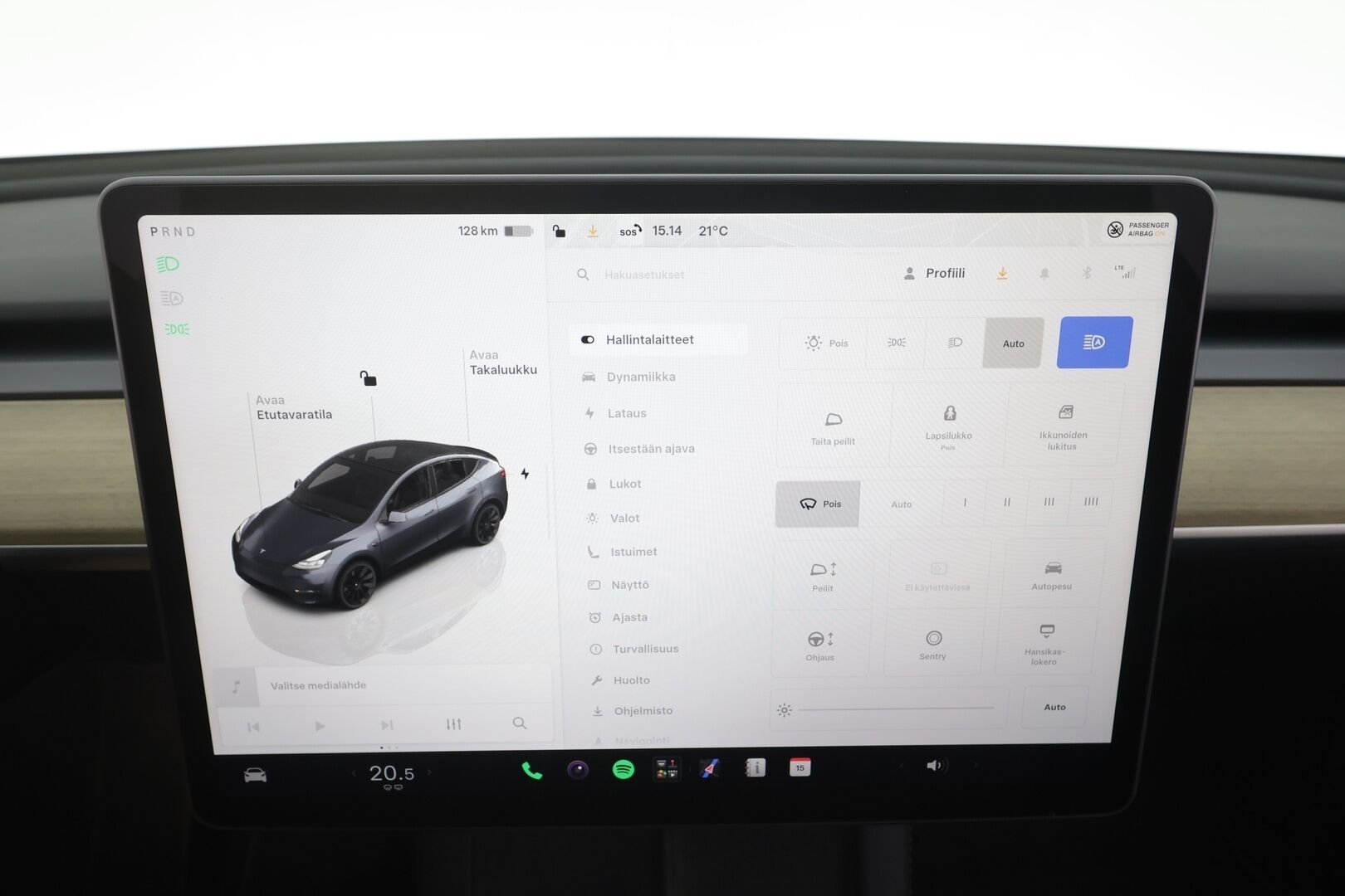 TESLA MODEL Y 2023 RWD - | ACC | ILP | Koukku | Turbine | Ryzen | Premium Audio | Matrix | Lasikatto | Muistipenkki | Sähkönahat | 2x renkaat aluin | ALV | 