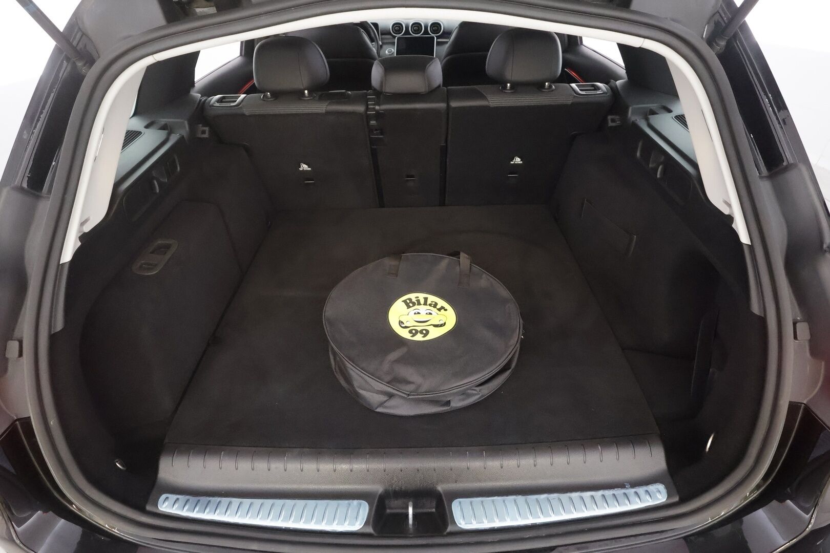 MERCEDES-BENZ C 2023 300e T a 9G-Tronic Avantgarde - | Distronic Pro | Koukku | Burmester | P.Kamera | Sähköpenkit | LED High Performance | Apple&Android | Kahdet Renkaat | Koti&Kauppalaturi |