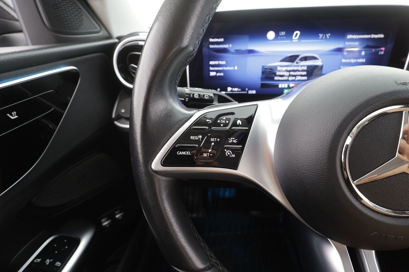 MERCEDES-BENZ C 2023 300e T a 9G-Tronic Avantgarde - | Distronic Pro | Koukku | Burmester | P.Kamera | Sähköpenkit | LED High Performance | Apple&Android | Kahdet Renkaat | Koti&Kauppalaturi |