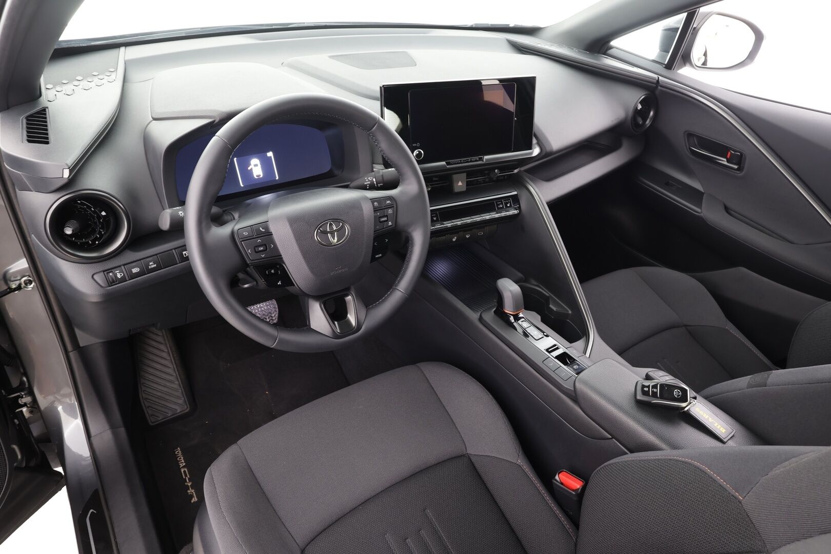 TOYOTA C-HR 2025 2,0 Plug-in Hybrid Edition - ACC | Kamera | LED | Ratinlämmitys | Keyless | Apple&Android | Kahdet renkaat alumiinivantein