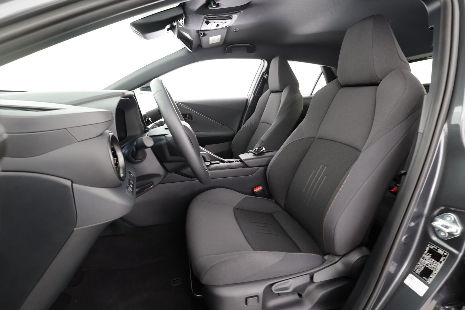 TOYOTA C-HR 2025 2,0 Plug-in Hybrid Edition - ACC | Kamera | LED | Ratinlämmitys | Keyless | Apple&Android | Kahdet renkaat alumiinivantein