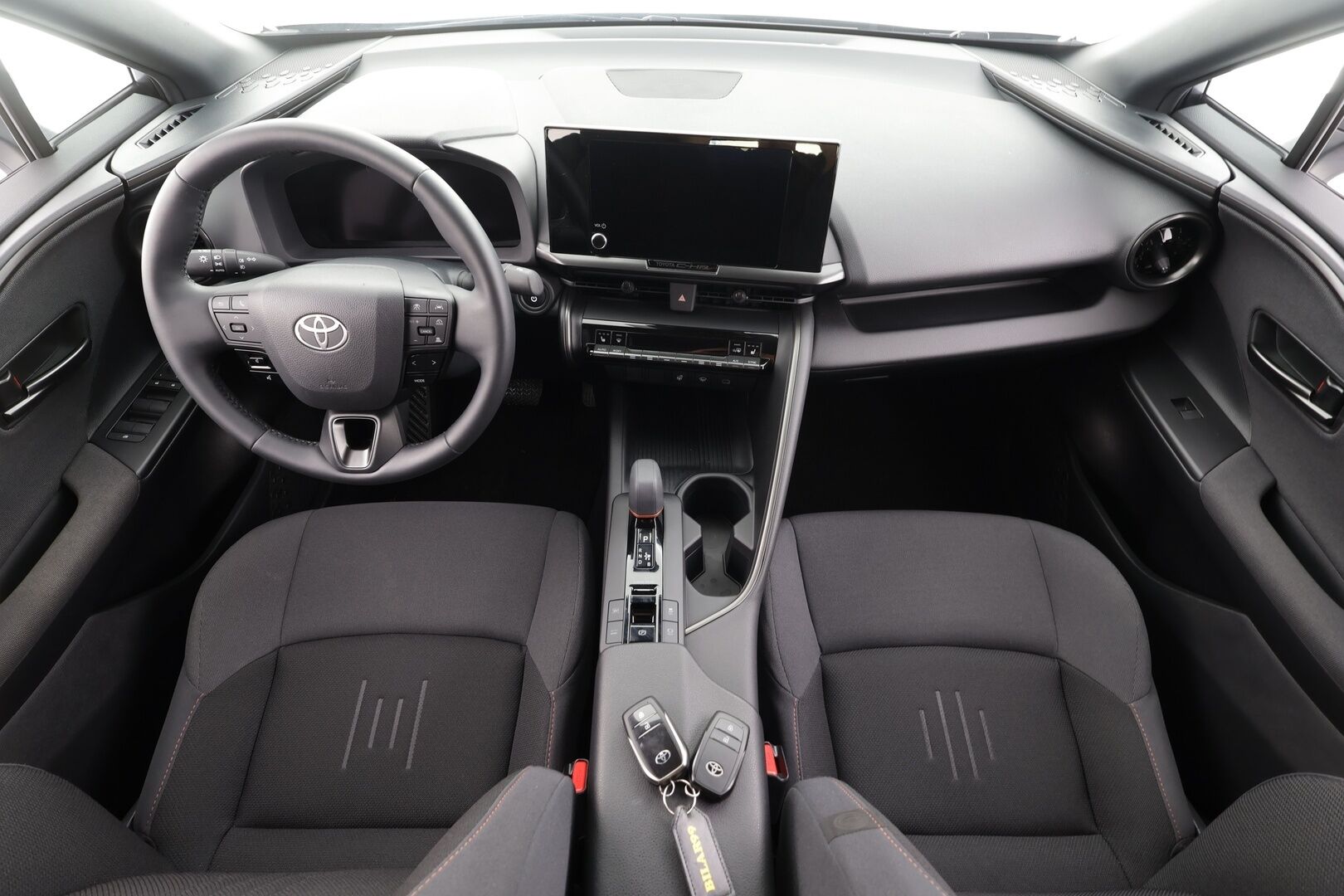 TOYOTA C-HR 2025 2,0 Plug-in Hybrid Edition - | ACC | ILP | P.kamera | Digimittaristo | Keyless | LED | BSM | RCTA | LDA | PDA | Lämm. ratti | Apple & Android | 2x renkaat aluin | ALV |
