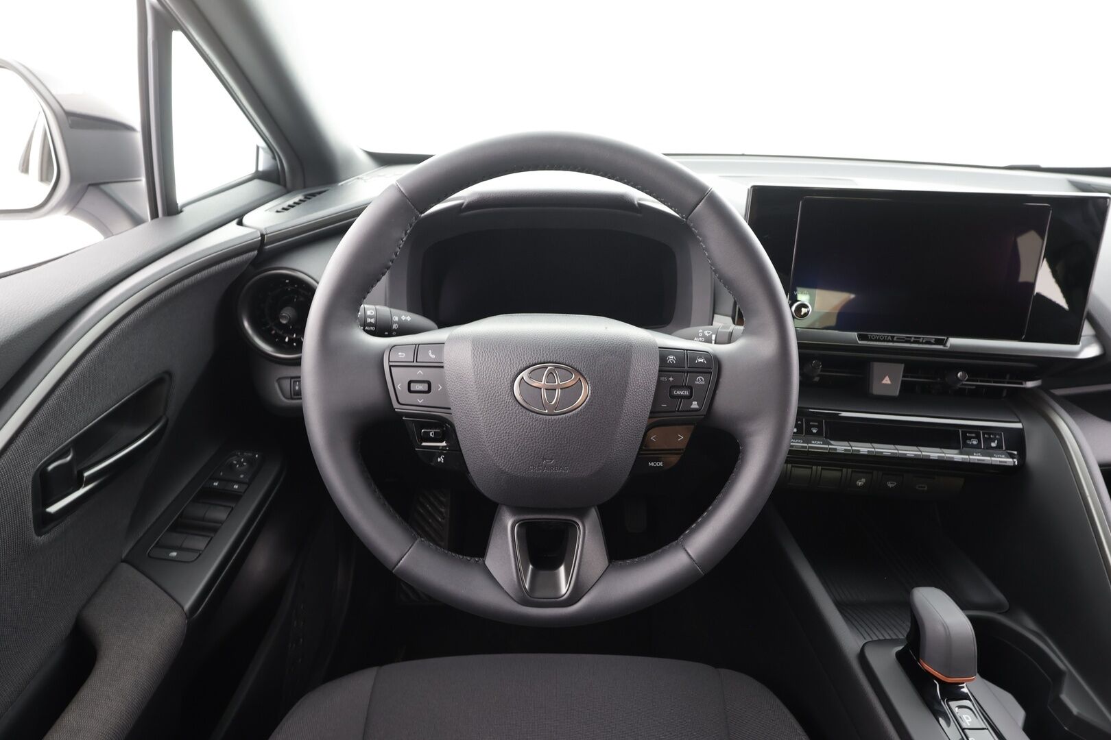 TOYOTA C-HR 2025 2,0 Plug-in Hybrid Edition - | ACC | ILP | P.kamera | Digimittaristo | Keyless | LED | BSM | RCTA | LDA | PDA | Lämm. ratti | Apple & Android | 2x renkaat aluin | ALV |