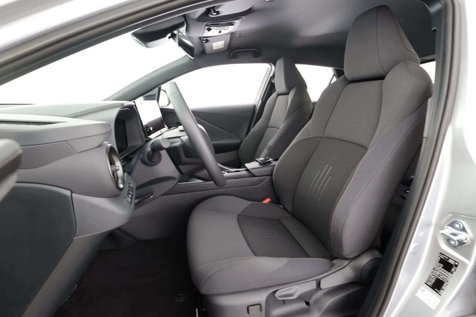 TOYOTA C-HR 2025 2,0 Plug-in Hybrid Edition - | ACC | ILP | P.kamera | Digimittaristo | Keyless | LED | BSM | RCTA | LDA | PDA | Lämm. ratti | Apple & Android | 2x renkaat aluin | ALV |