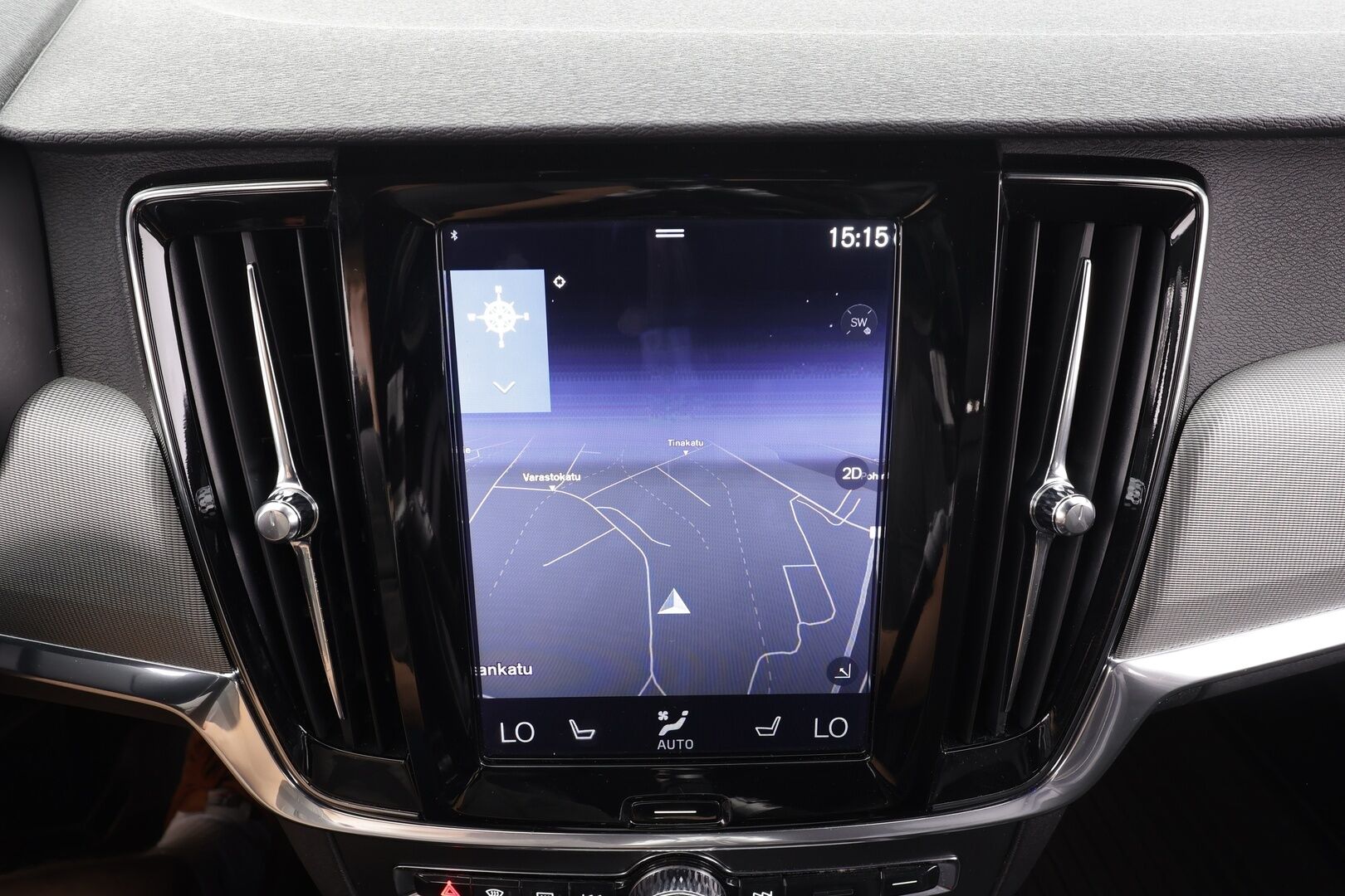 Volvo V90 2017 T5 R-Design - | ACC | Koukku | Webasto | Muistipenkki | Nahka-alcantara | BLIS |Pilot Assist | Full-LED Active | P.kamera | Apple & Android | Digimittari | 